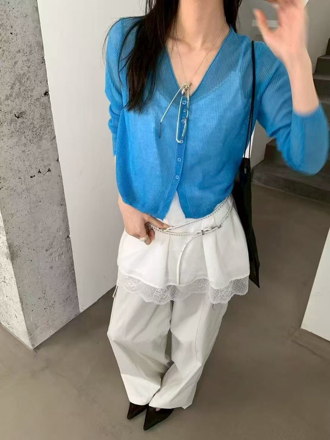657 v領坑條薄外套