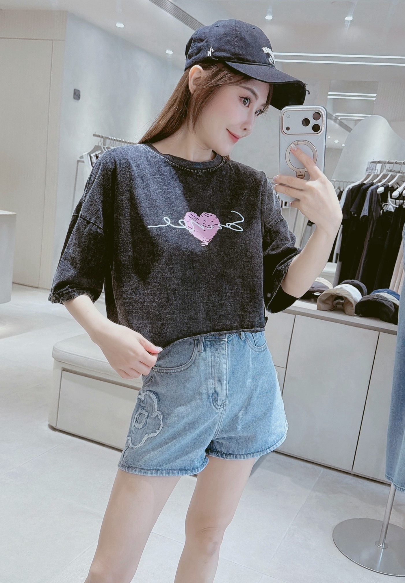 塗鴉愛心字母水洗短版衣