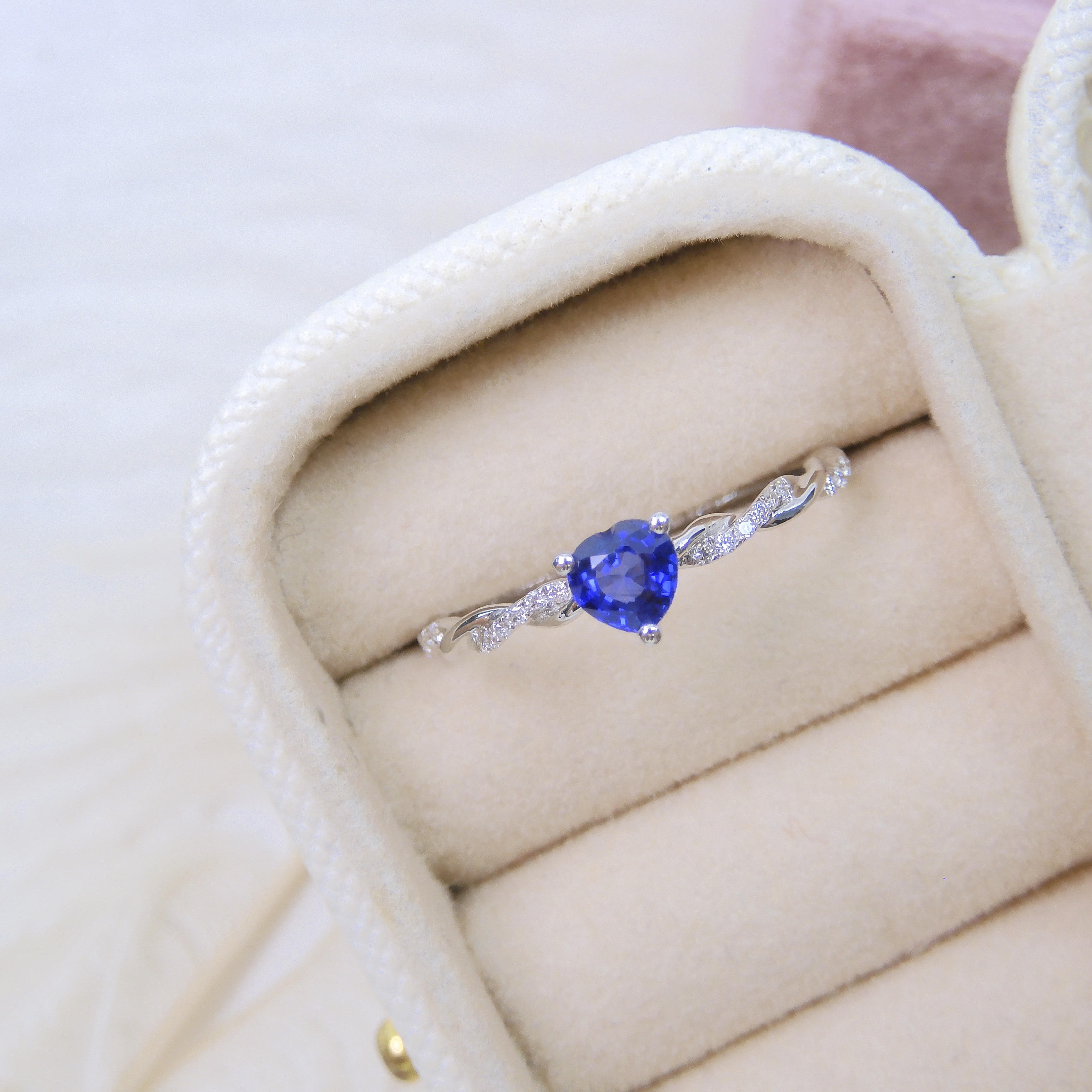 18K金 0.43ct 藍寶石戒指