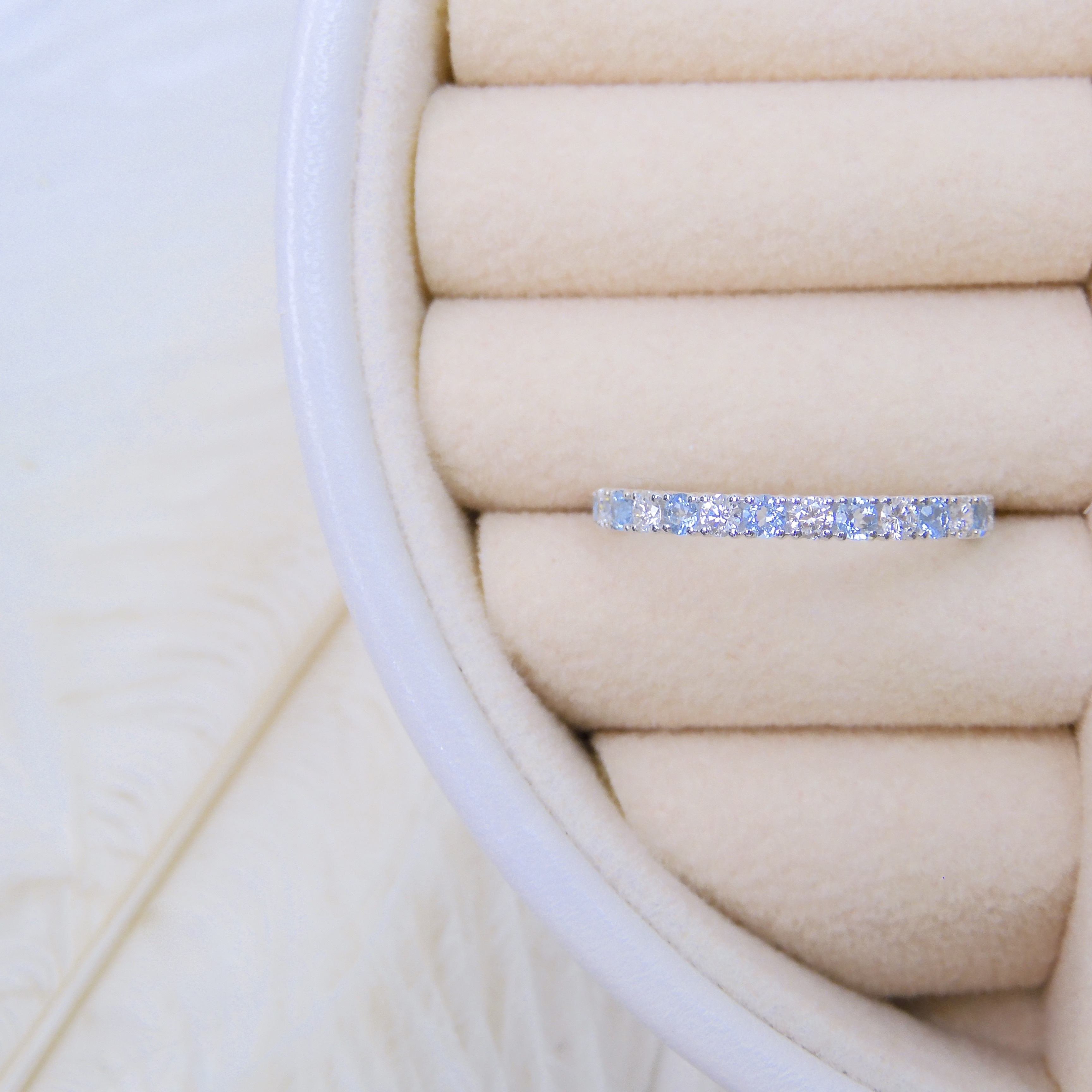 18K金 托帕石配鑽石戒指