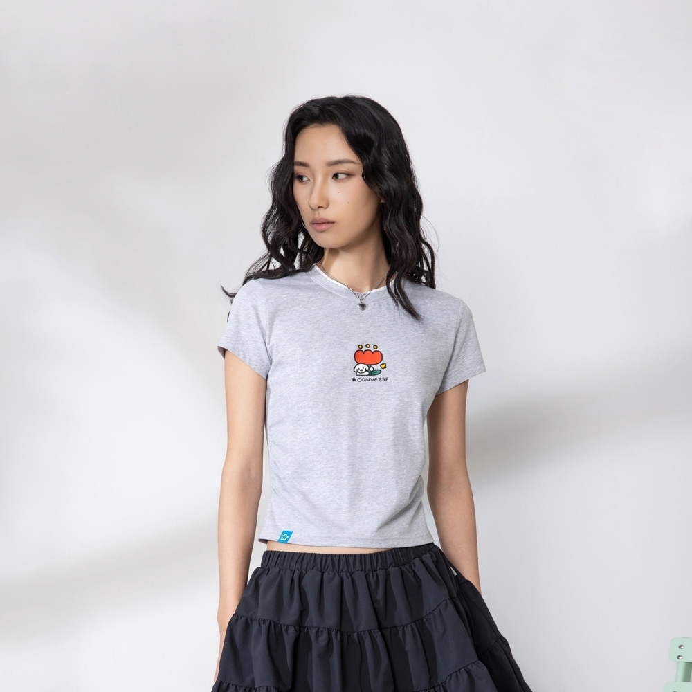 聯名款 CONVERSE X MATSUI SLIM SS TEE 灰 藍 印花 松井龍哉 插畫 小狗 花朵 側邊抓皺 短版 短T【WCK173】CONMATSUI
