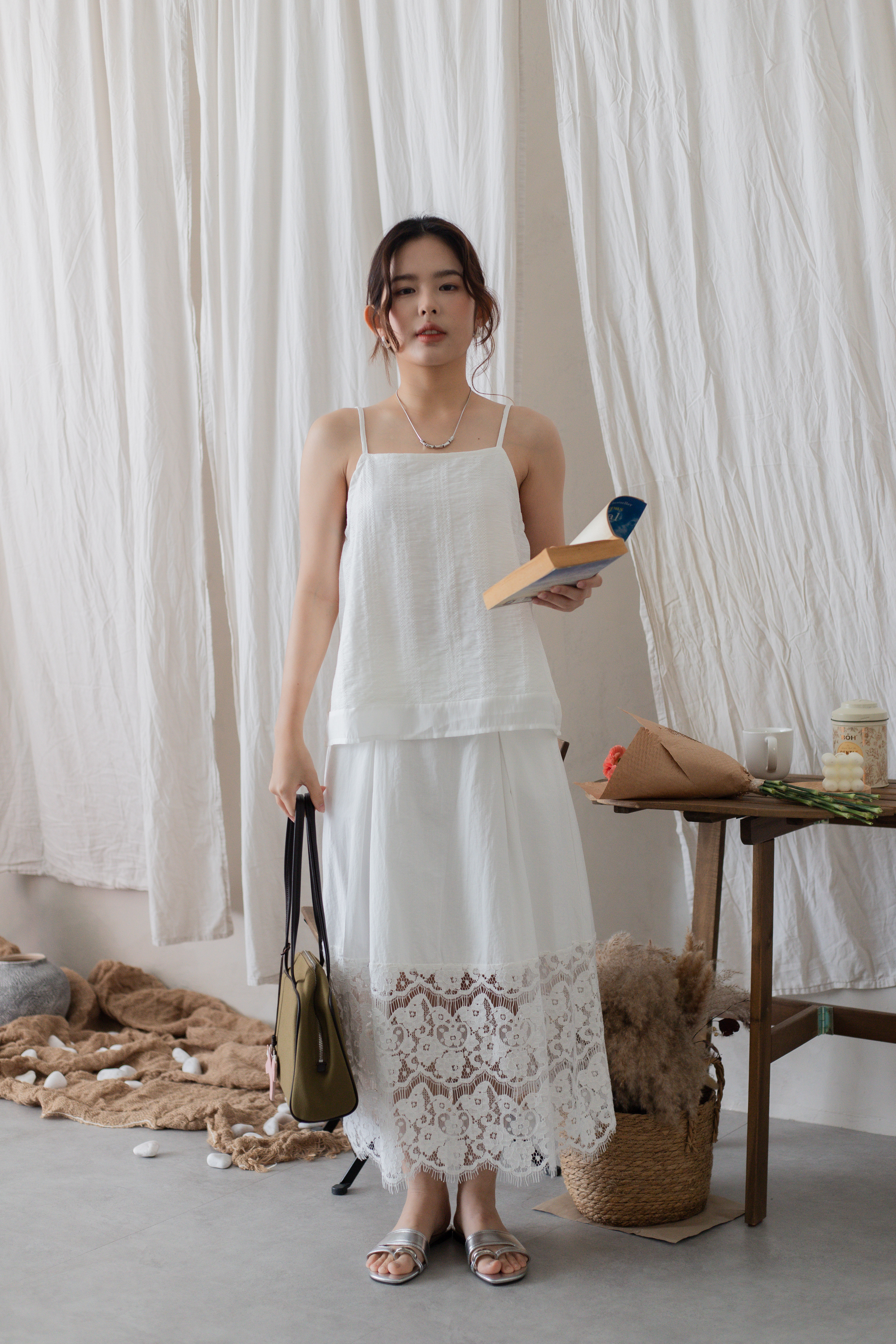Sofi Embroidery Skirt White- 2708SKWHI