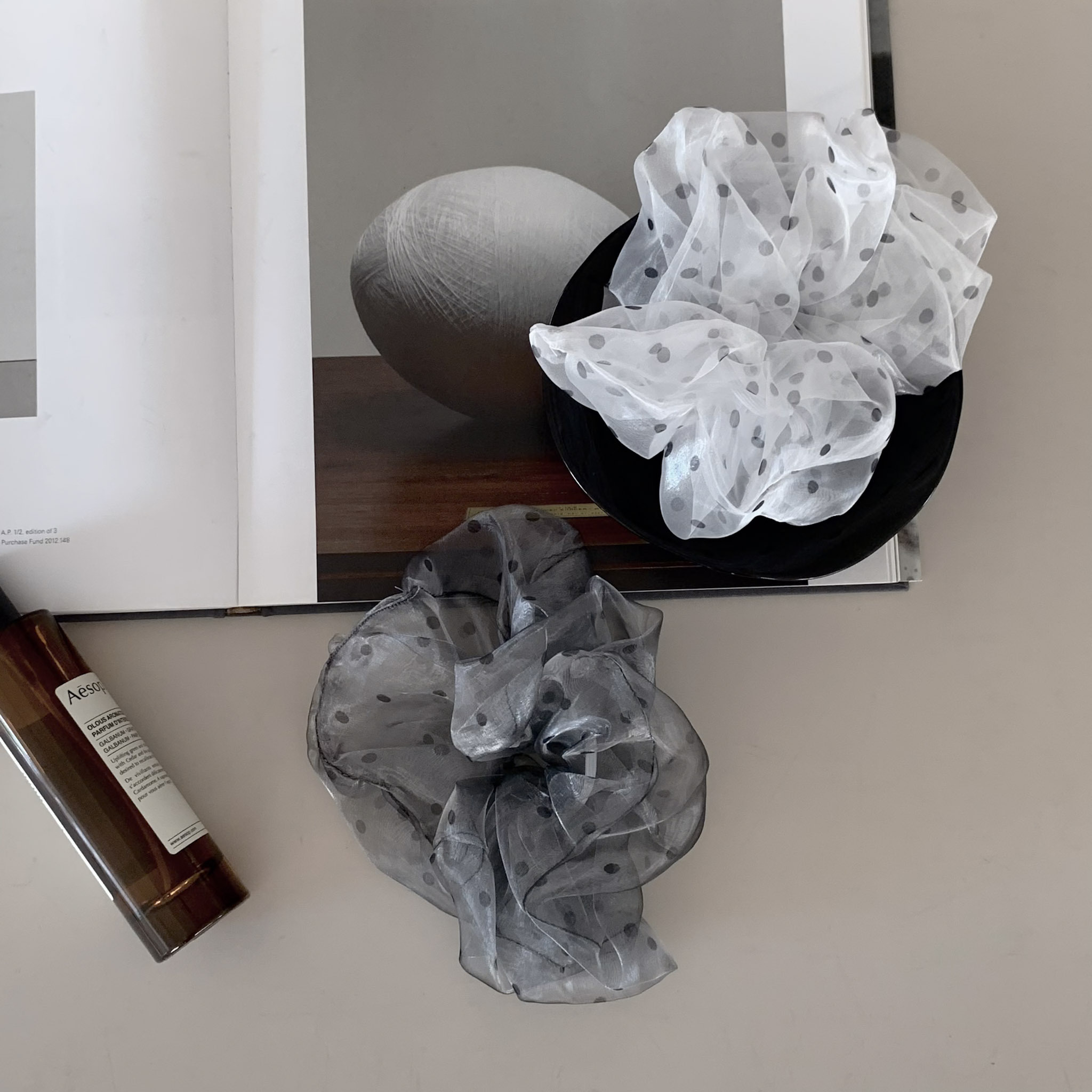 ISA_無法忽視的美! 玻璃珠網紗拼接波點髮圈_64012