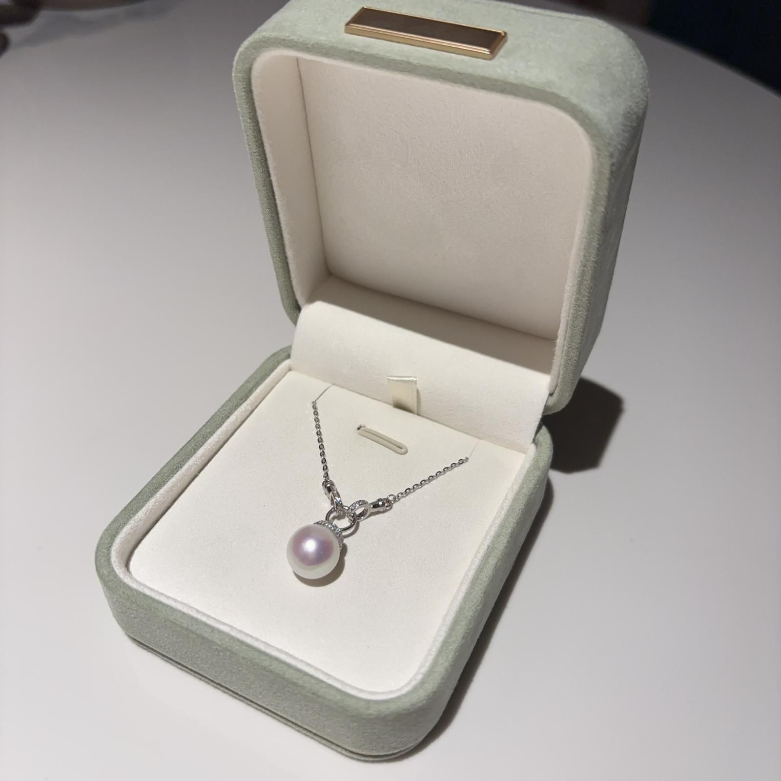 A2 - 天然淡水月光白珍珠配純銀頸鏈（配盒）* 淡水珠帶粉色11mm