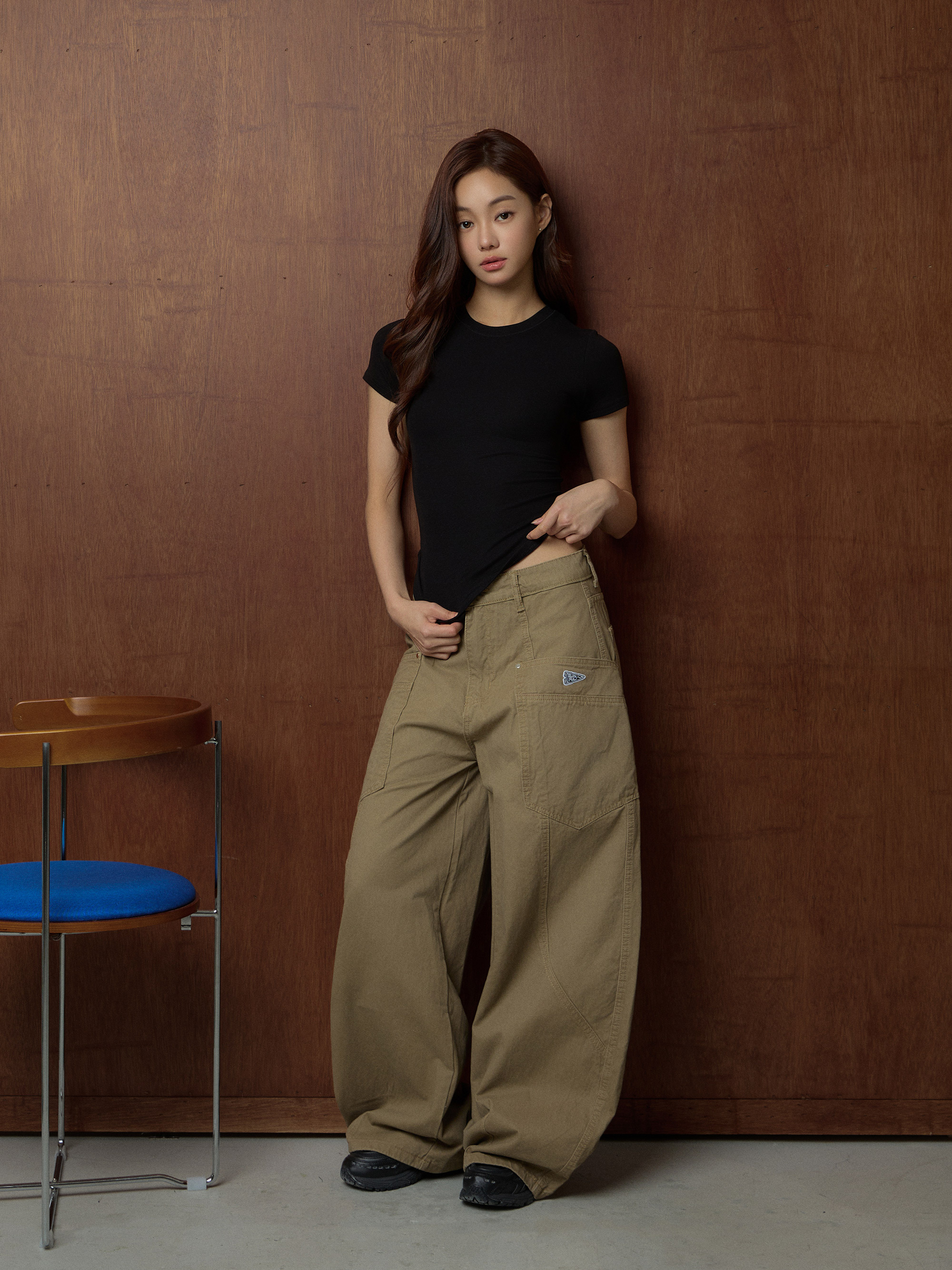 前口袋寬鬆彎刀褲