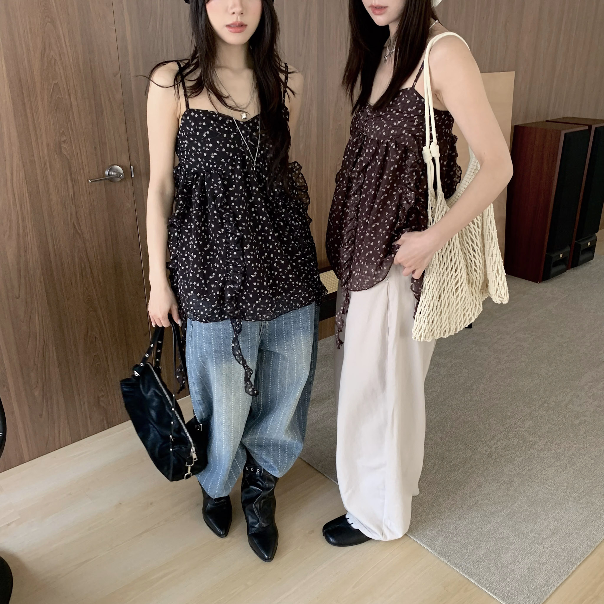 ISA_浪漫不羈 設計感壓縐泡泡紗碎花吊帶_64063