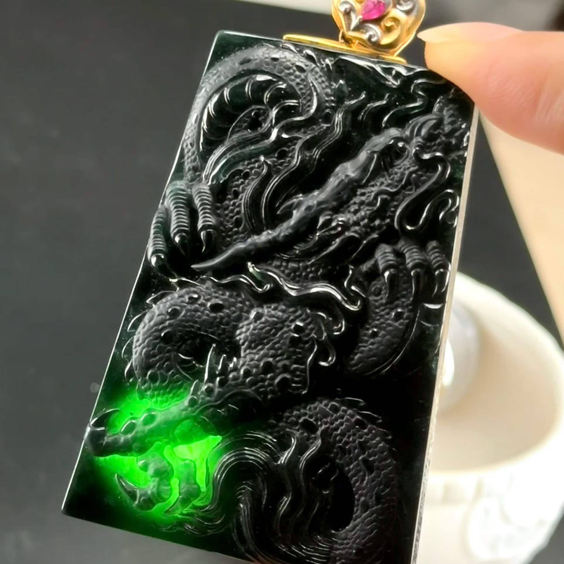 417349 翡翠墨翠龍牌