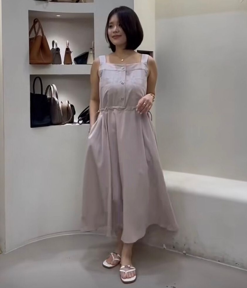 ER08 胸40-42 HIP43 長43 $469 (一口價)