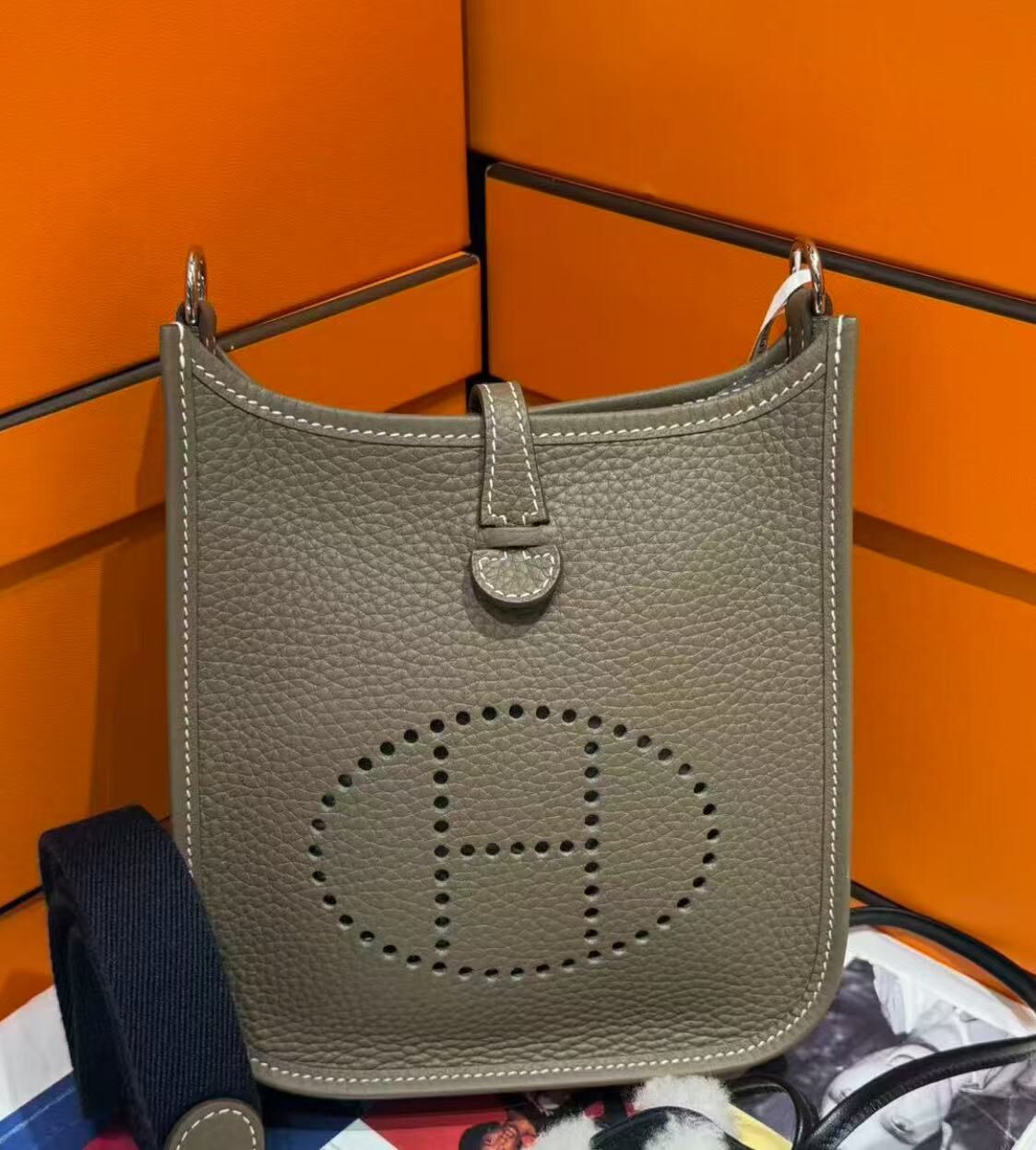 HE121-Mini E 灰銀-M