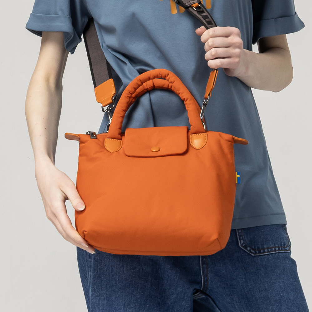 【新品預購】瑞典雲朵包系列｜防潑水 雲朵 水餃包(橘紅)M