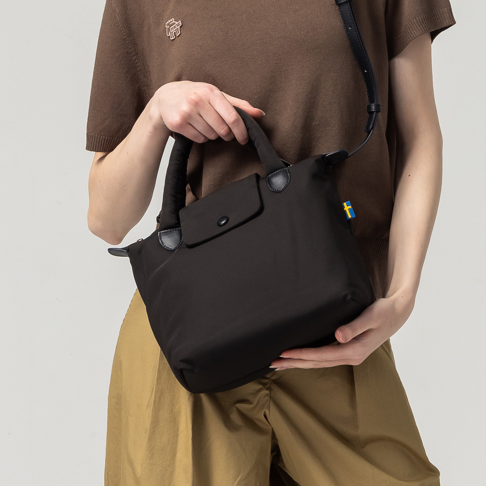 【新品預購】瑞典雲朵包系列｜防潑水 雲朵 水餃包(黑)M