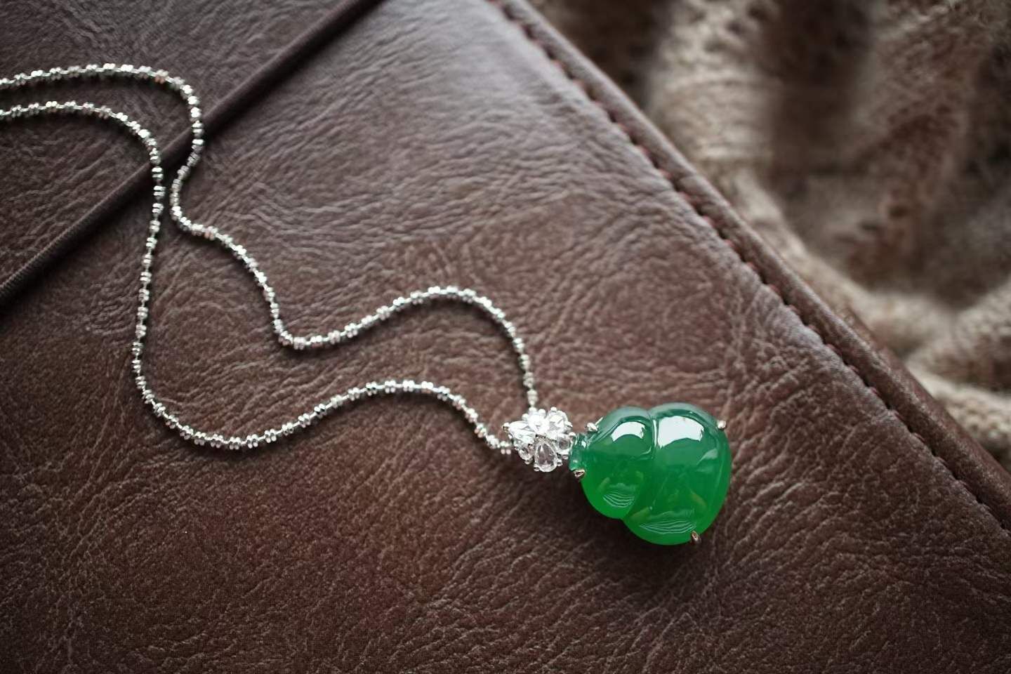 417840 翡翠冰辣陽綠葫蘆吊墜