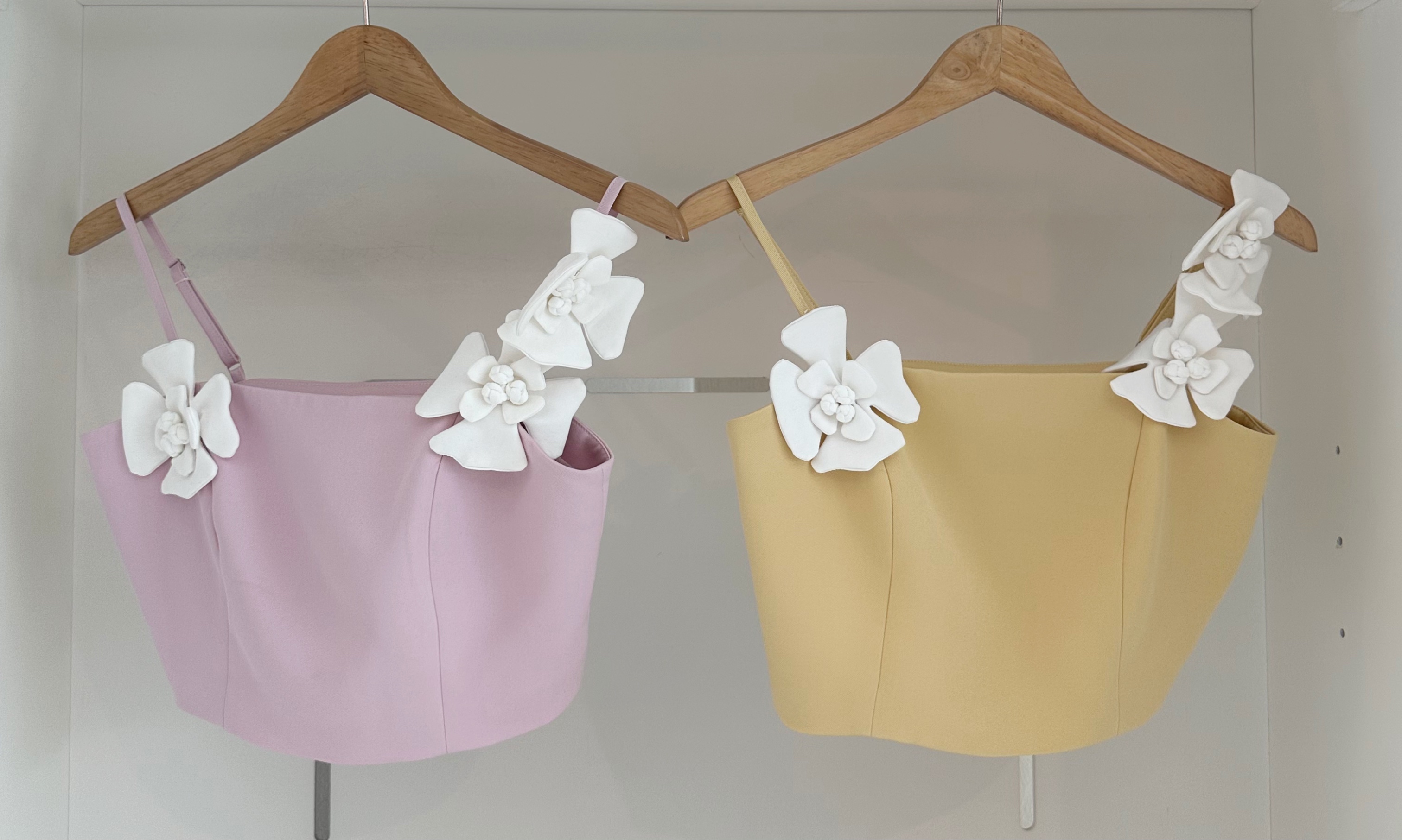 STRAP 3D FLOWER TUBE TOP & SKIRT SET SUIT