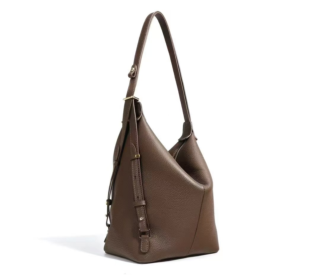 0423PU09-SZHK-PURSE-*新款*Verto 細紋頭層牛皮流浪包 20x14x27cm（A9）