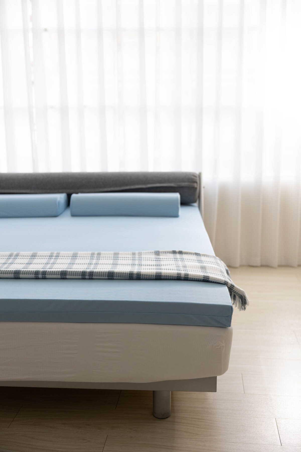 森好眠乳膠床墊側面厚度展示