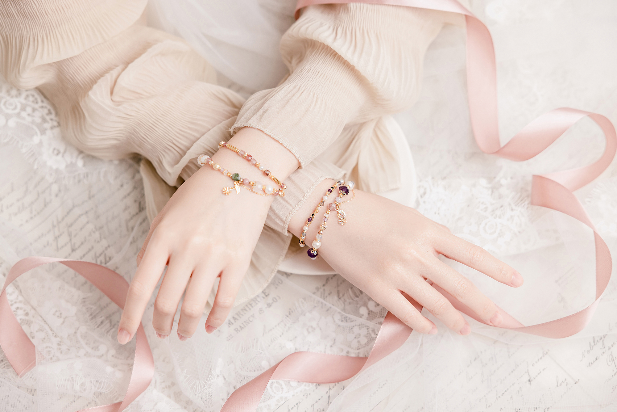 天然紫水晶手鍊佩戴效果 小顆粒設計優雅日常風格