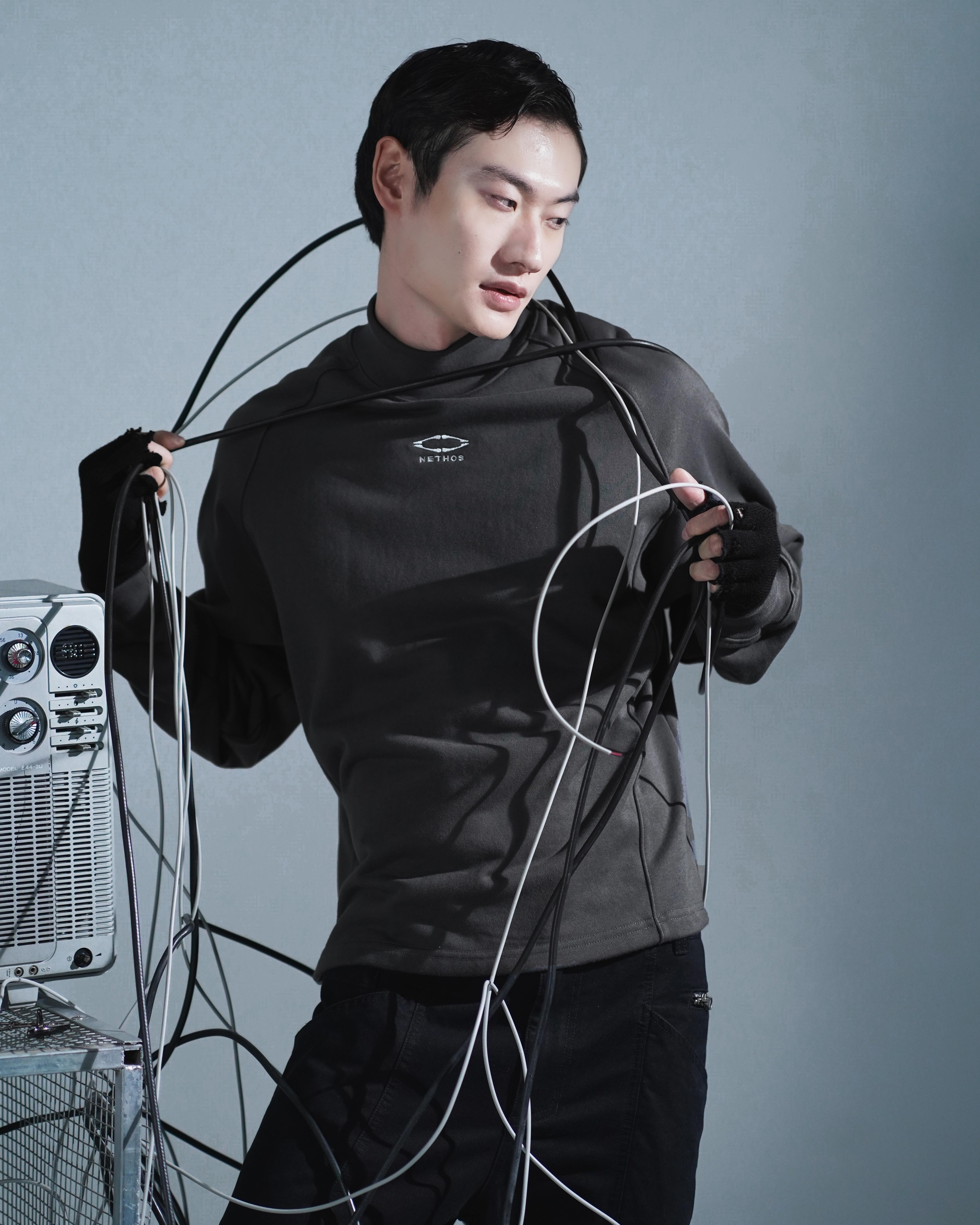 NETHOS N14 Logo Mock Sweater 小高領 薄長袖