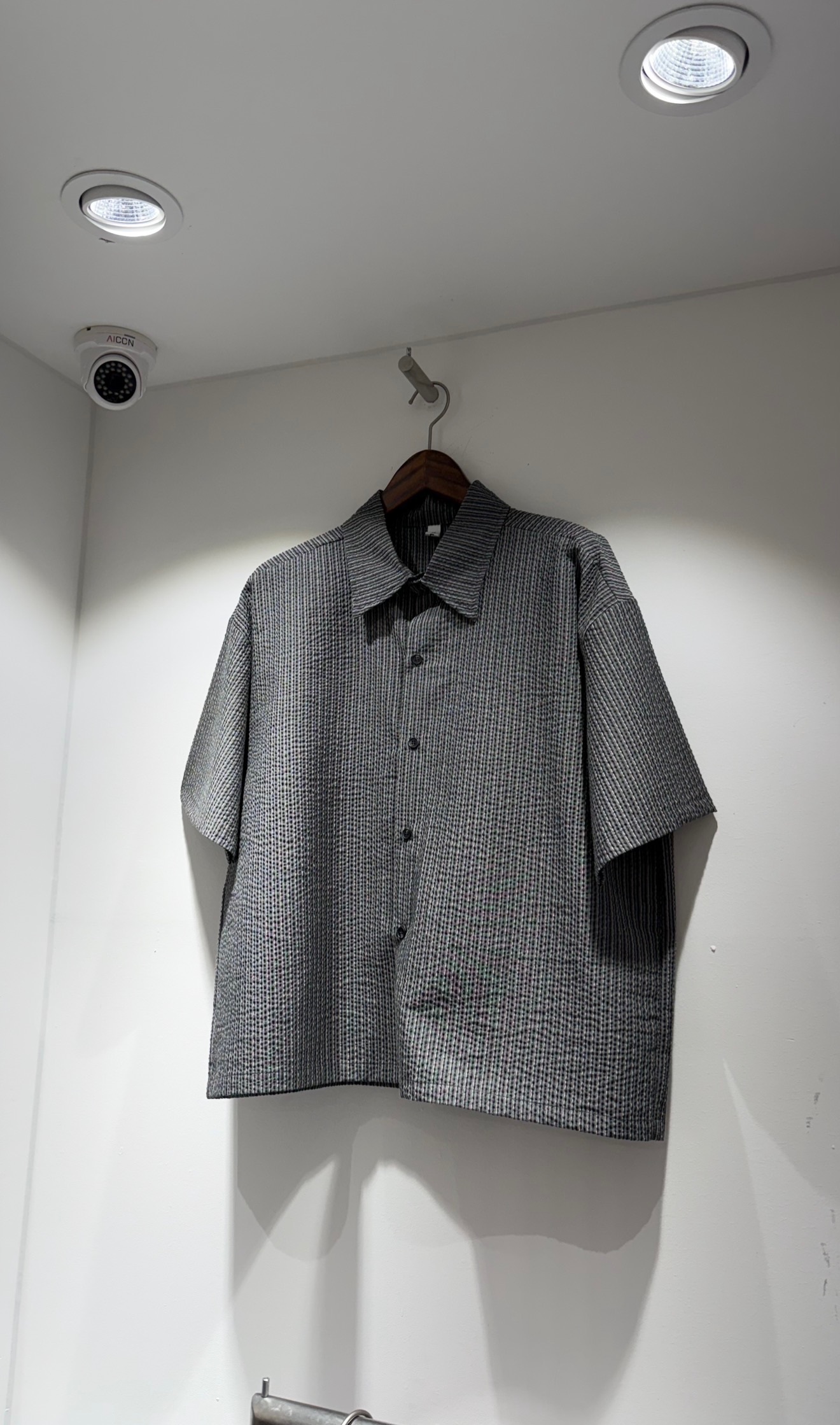 K6 短版泡紗直紋衫