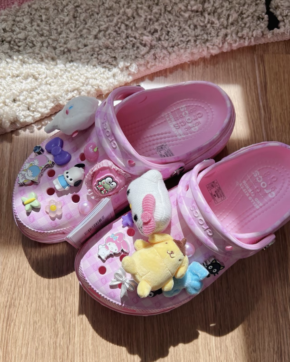 CROCS x SANRIO 三麗鷗 HELLO KITTY and Friends 粉色 聯名 洞洞鞋 拖鞋 男女鞋