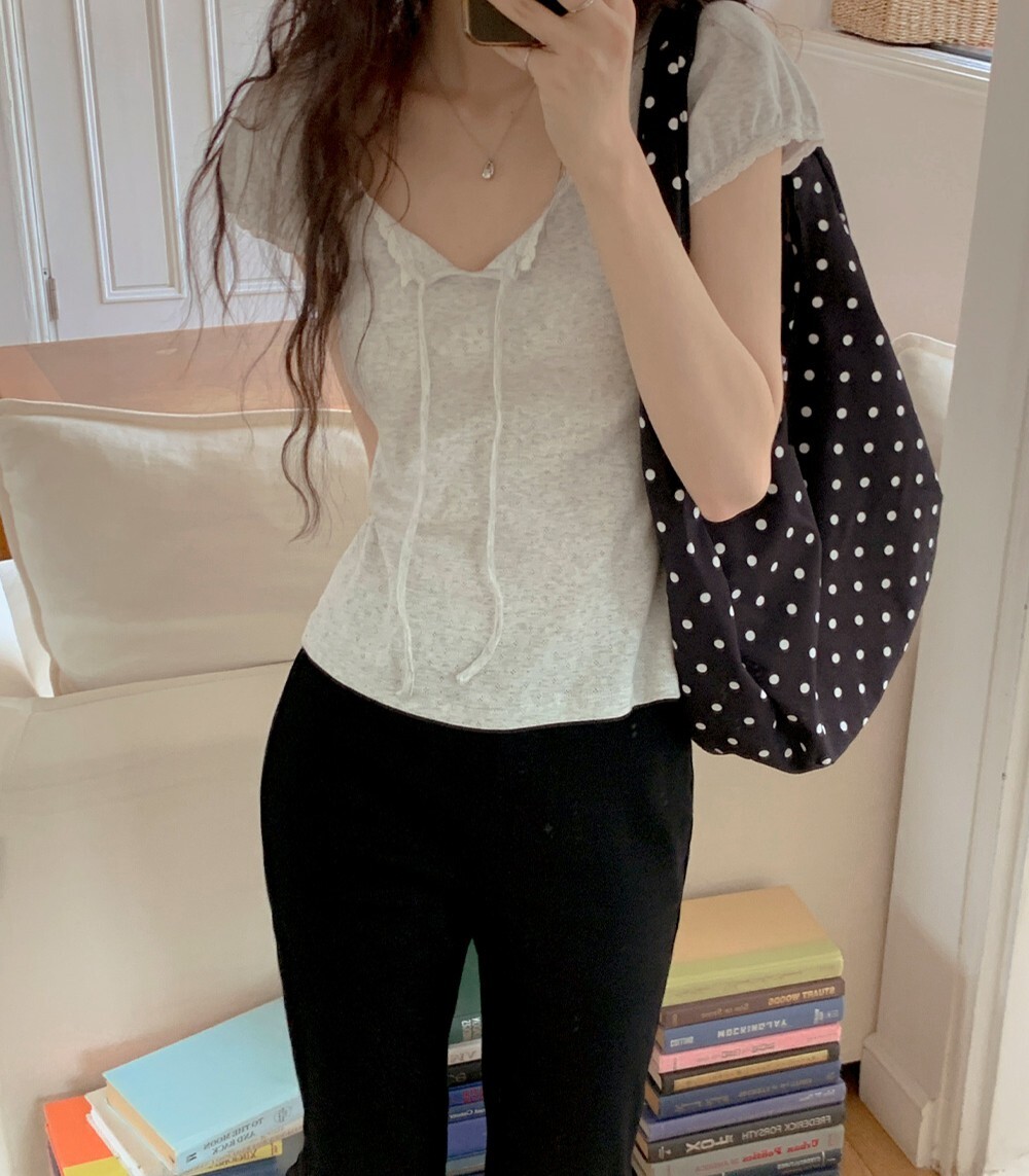 韓國grace muse授權 甜感自在蕾絲滾邊小綁帶上衣