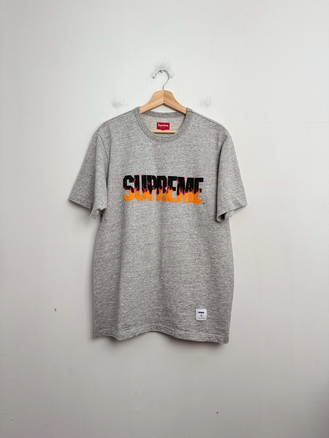 SUPREME FLAME SS TOP GREY SIZE L