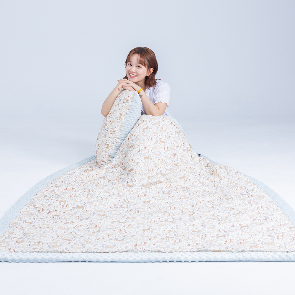 La Millou波蘭 單面巧柔豆豆毯大人款(140x220cm)｜九天朵朵馬(藍底)｜柏林寶寶綠