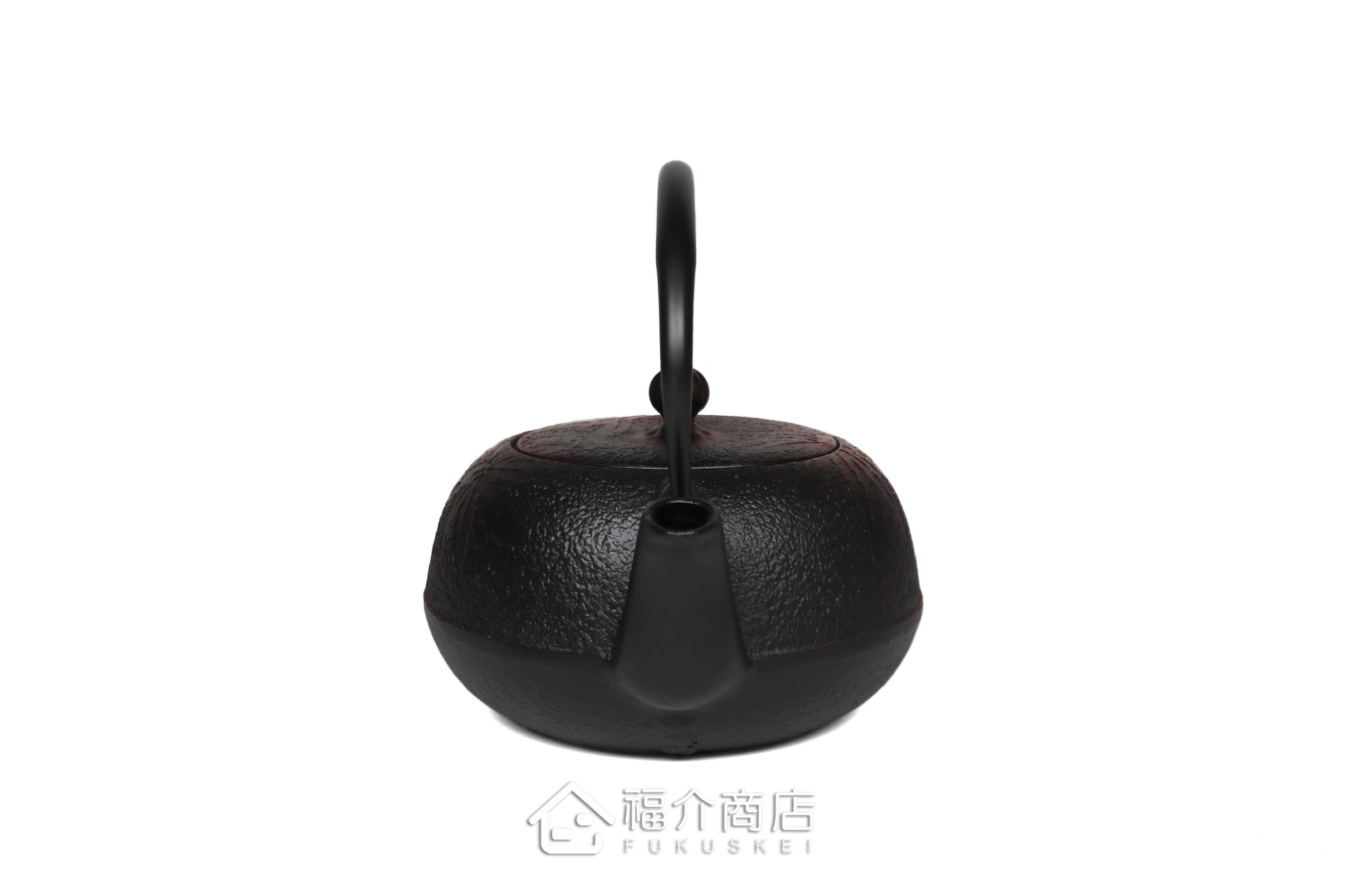 及甚鑄工所製作的日本泡茶壺,柚子楓葉造型壺身