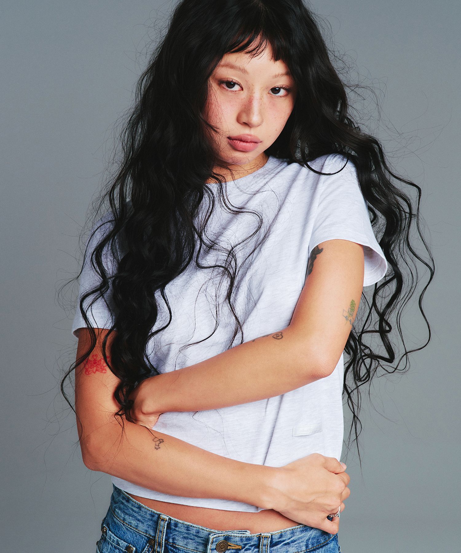 AMES-WORLDWIDE 經典素面短袖 T 恤 淺灰 AM2GMFT530ALG