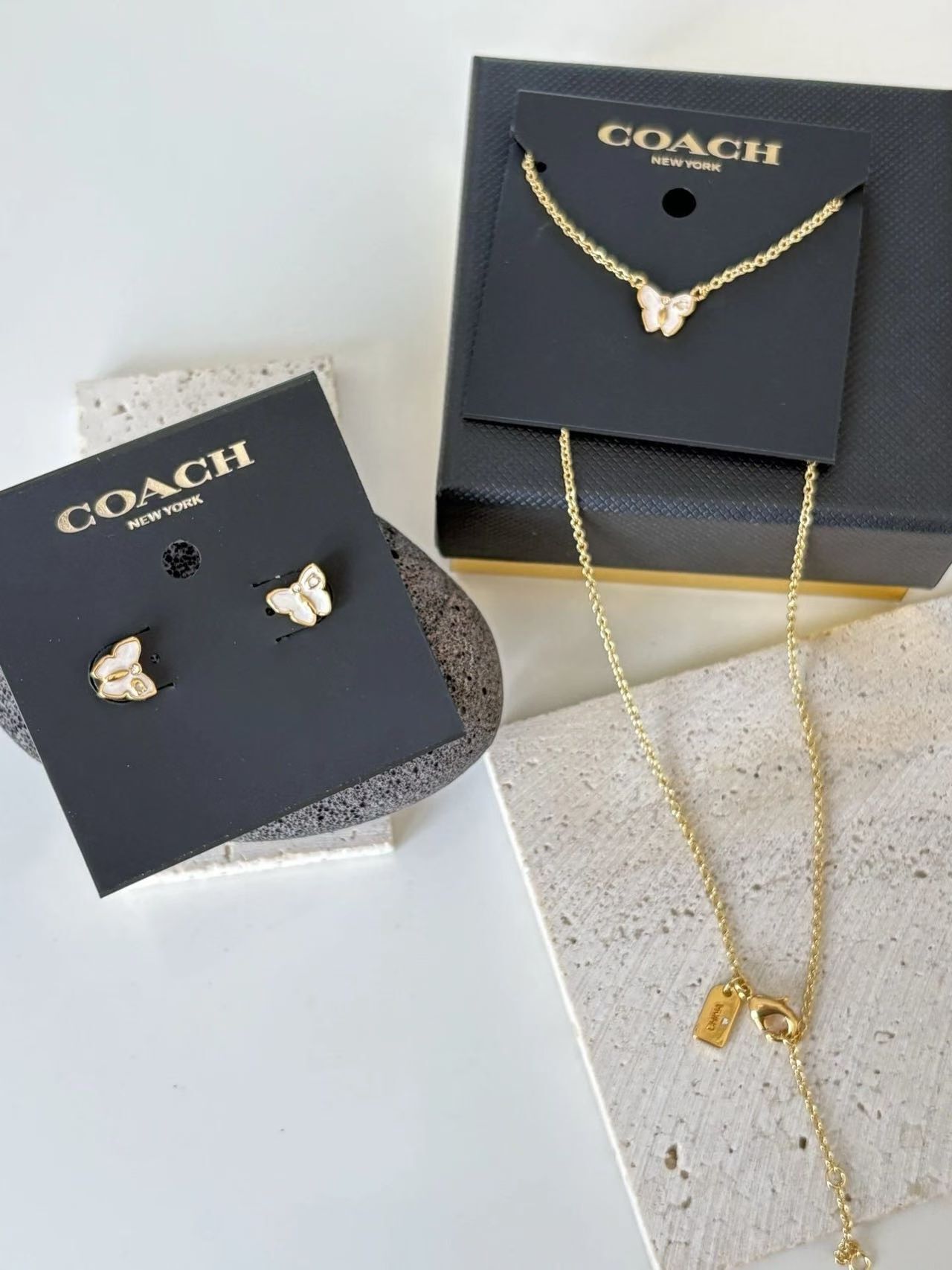 COACH 女款 butterfly圖案 頸鏈/耳環