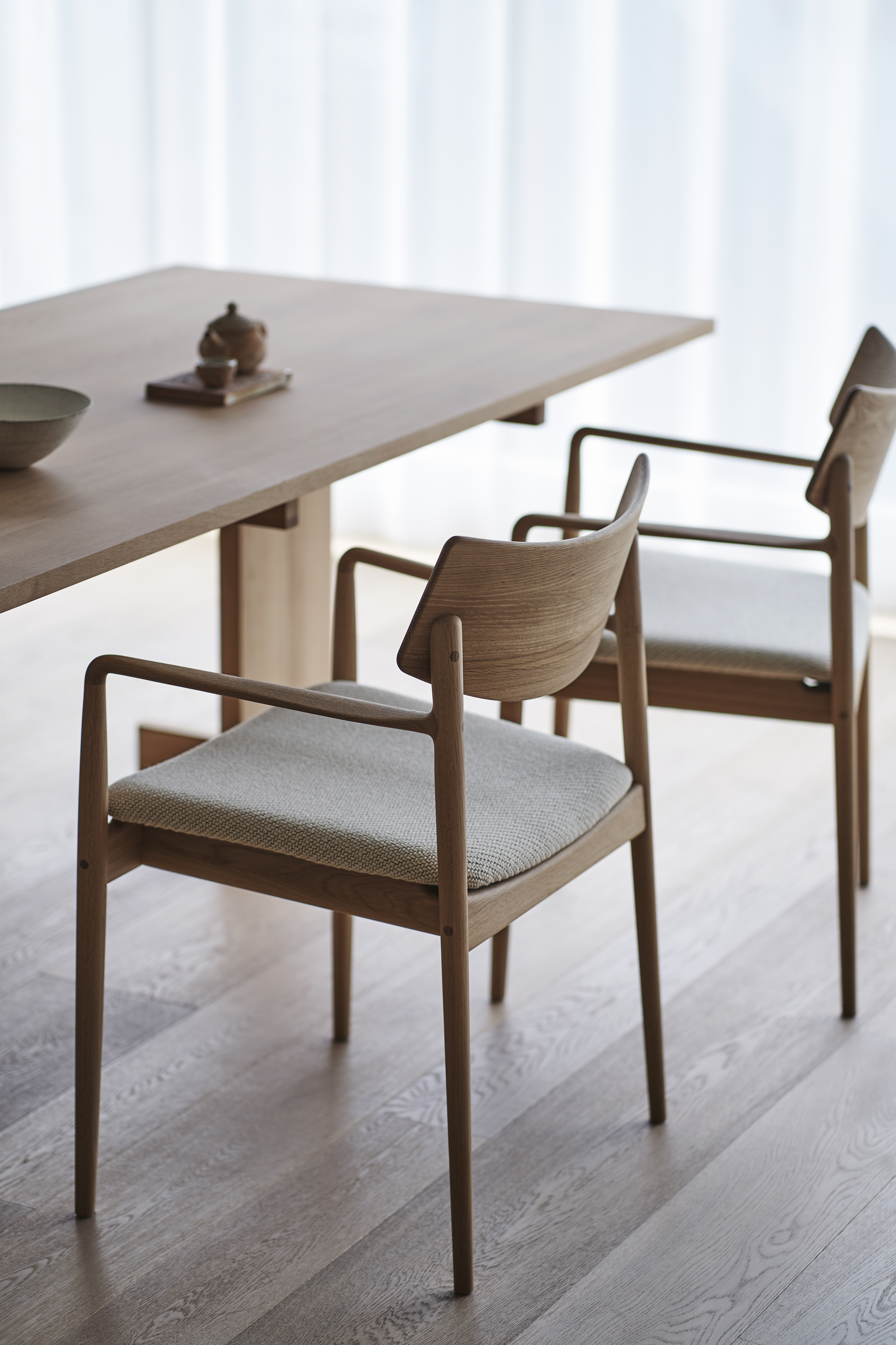 A-DC02 餐椅 (扶手款)