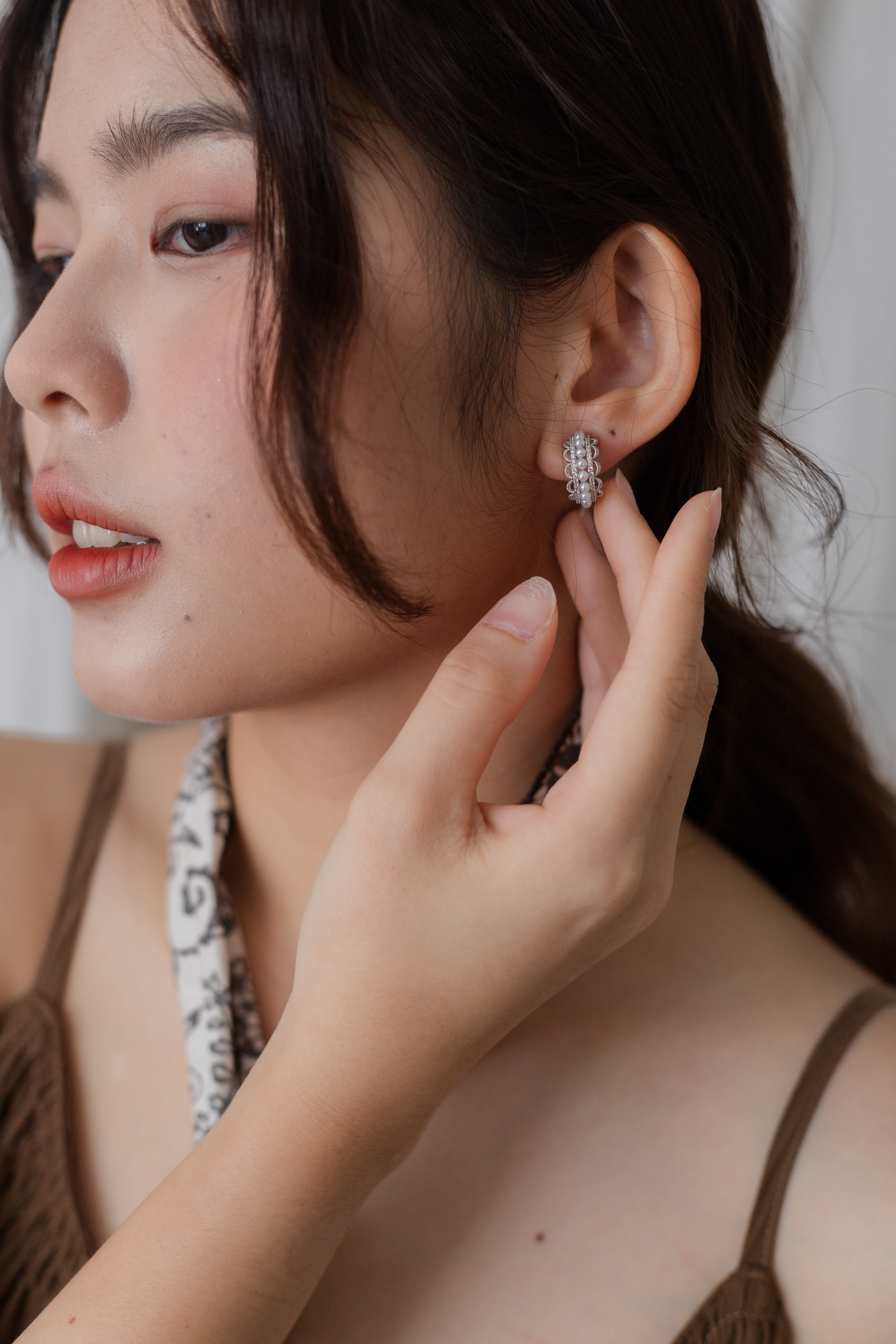 Blair Twisted Pearl Earring -D147