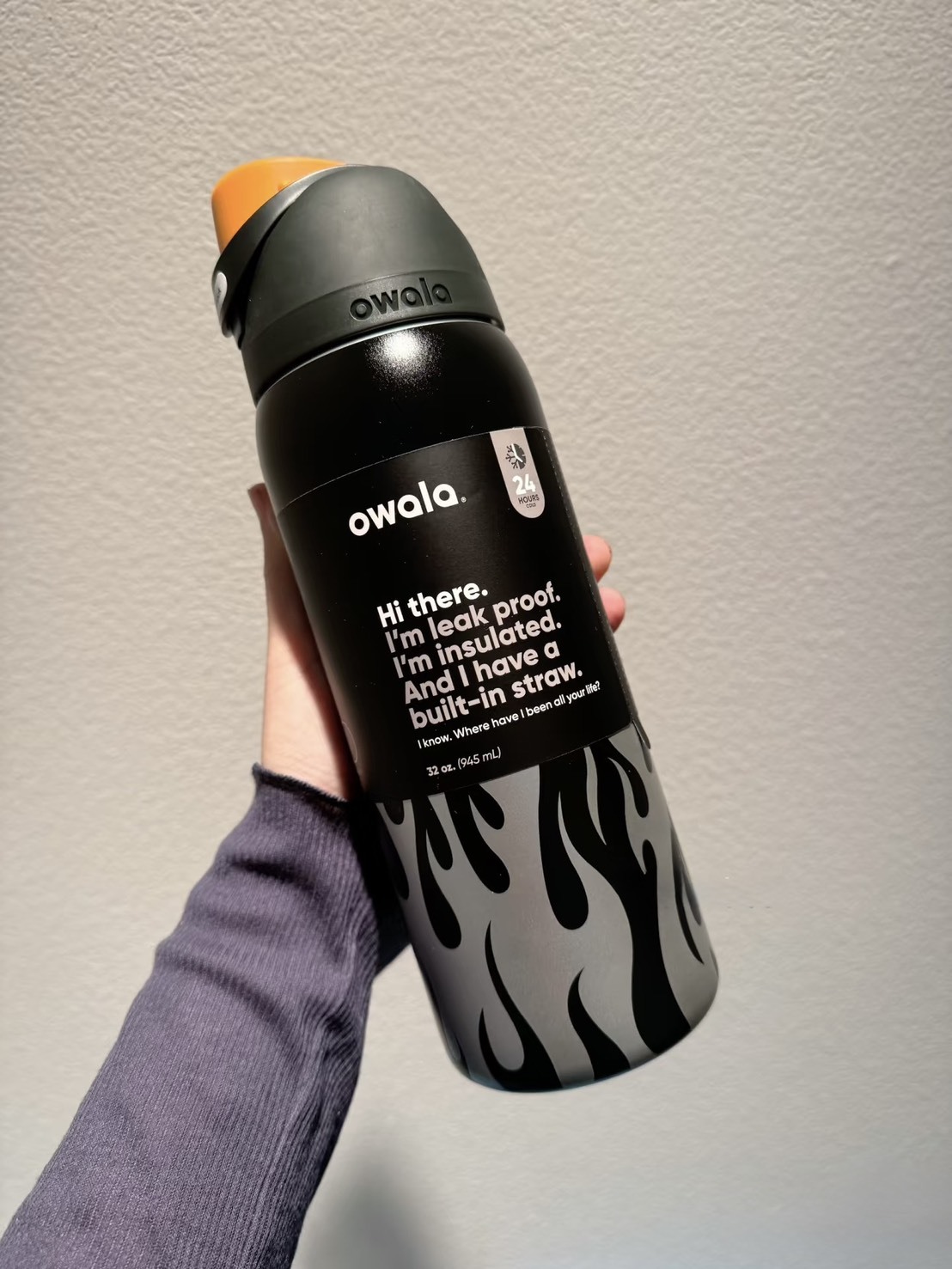 （預購）Owala FreeSip Sway 黑銀色 火焰 32oz