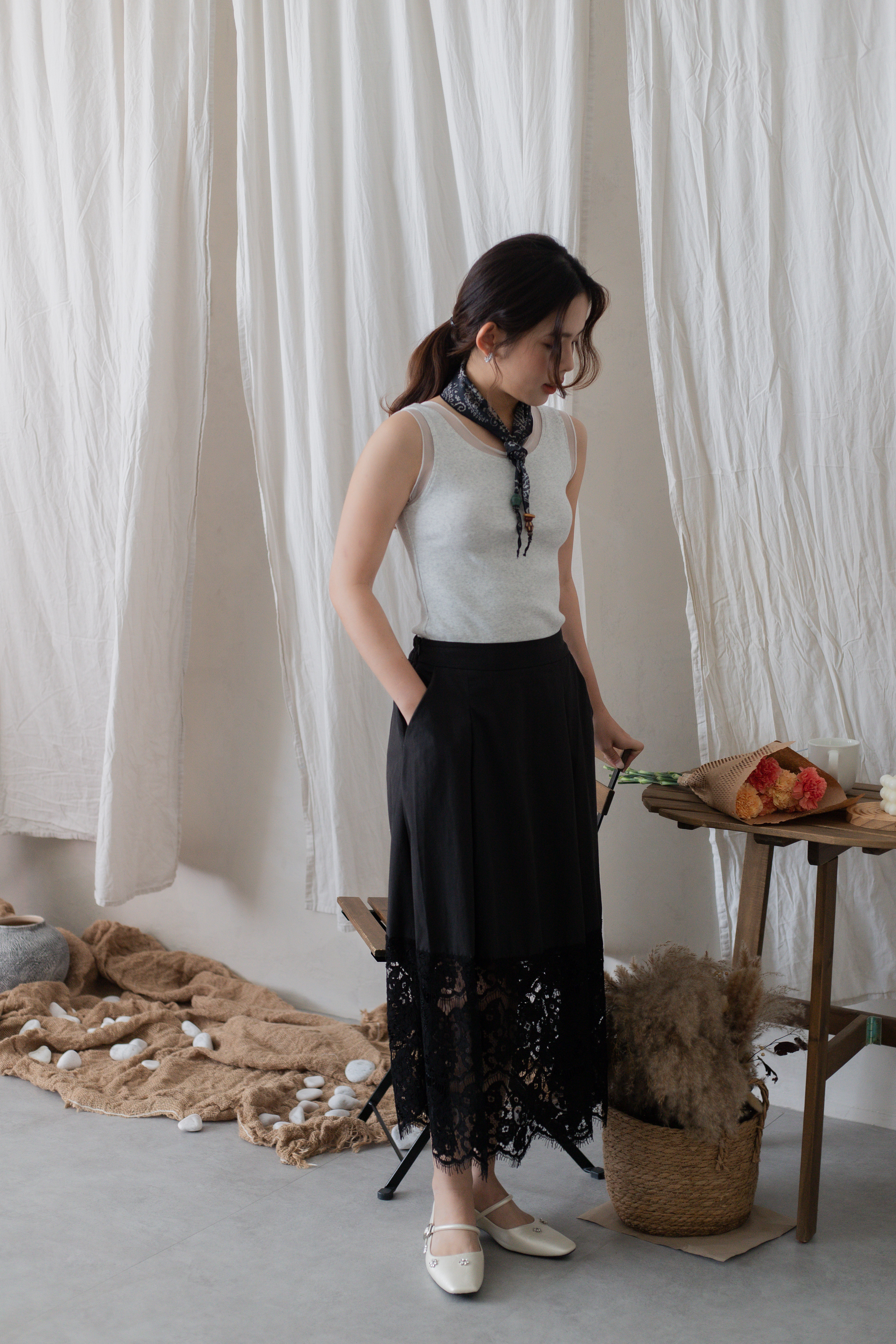 Fern Charm Scraf Necklace Navy -D144NAV