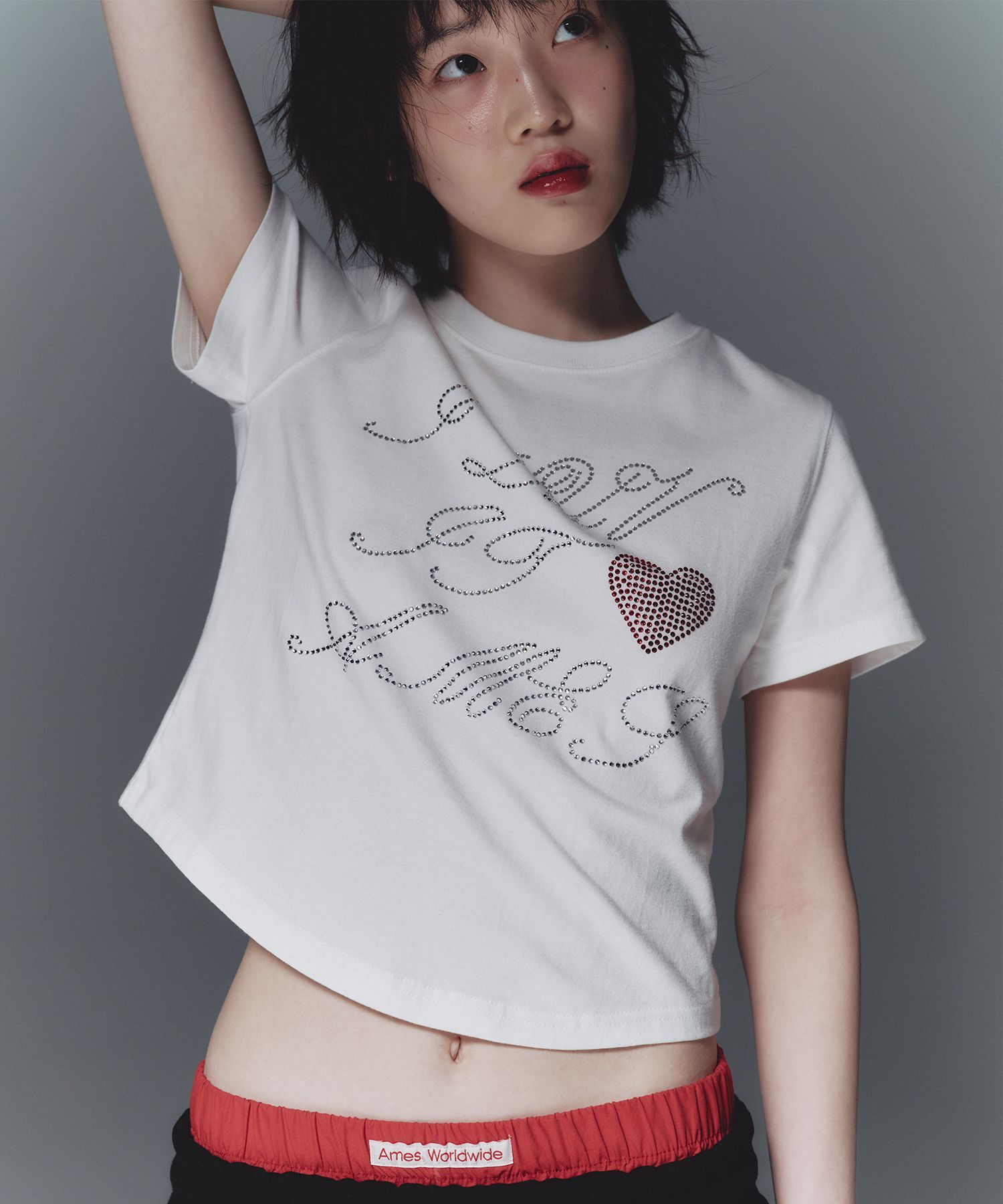 AMES-WORLDWIDE 燙鑽短版上衣 QWER 同款 AM2FMFT514AWH