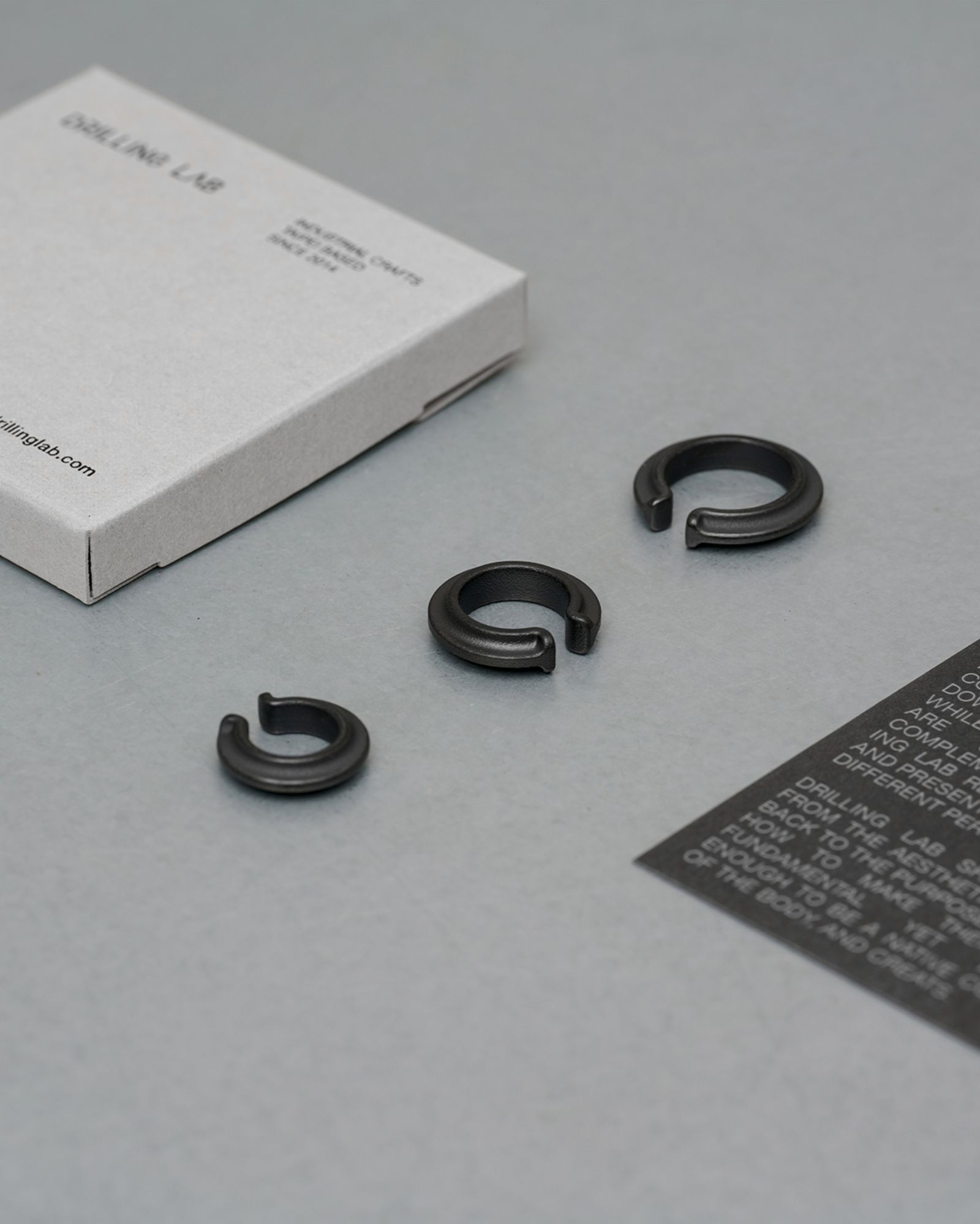 Drilling Lab Framework Ear Cuff FR-EC01 (霧黑）