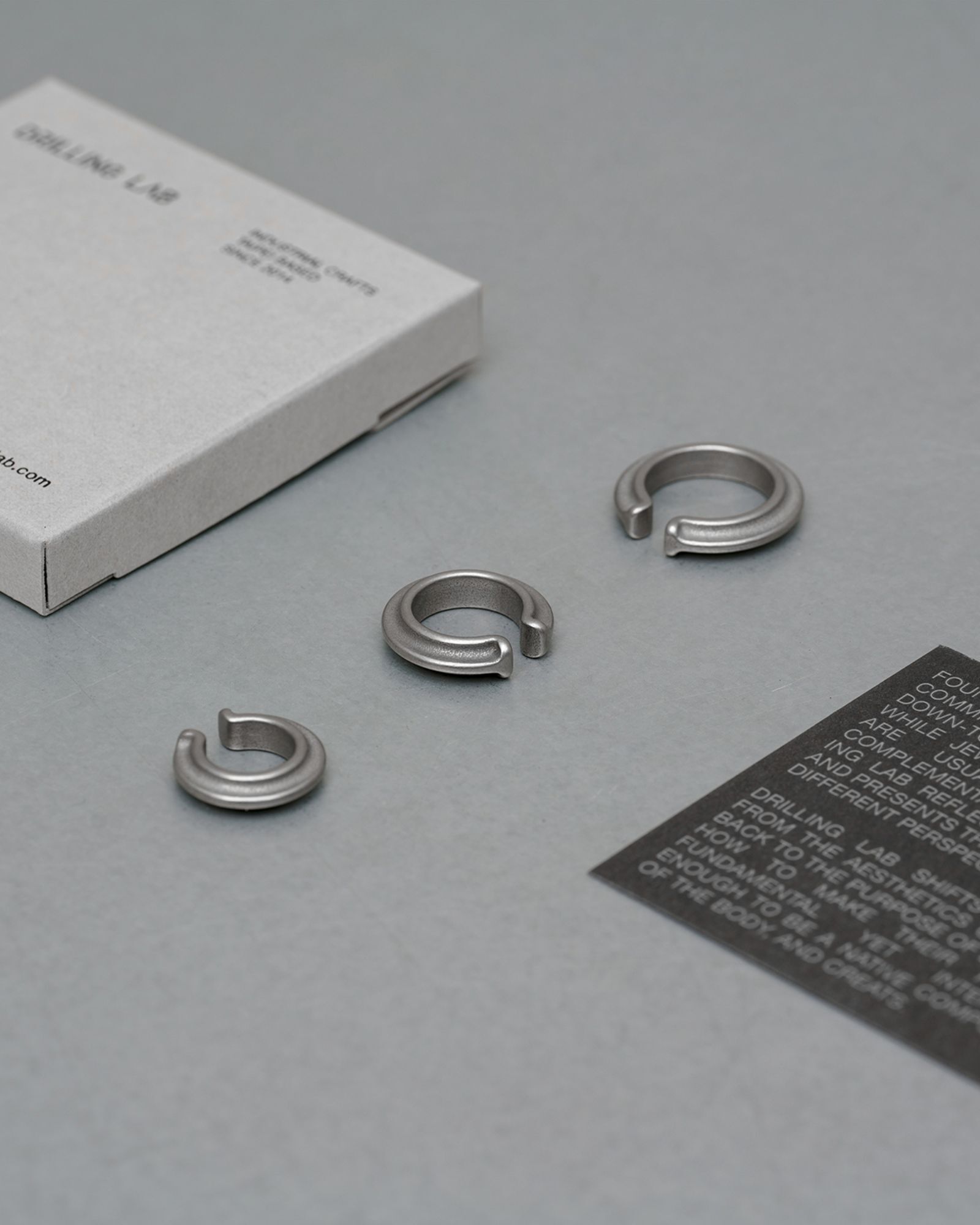 Drilling Lab Framework Ear Cuff FR-EC01 (霧銀）