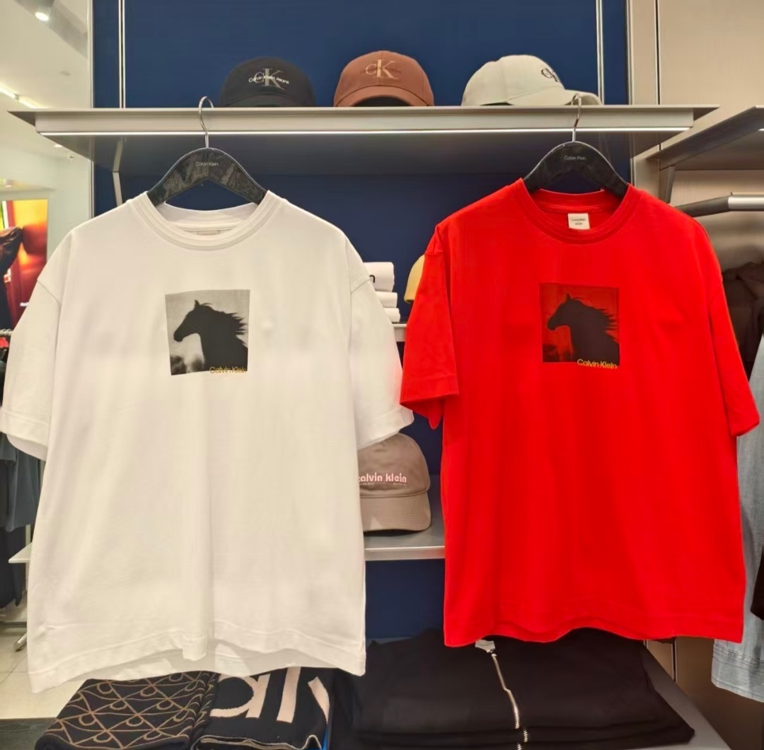 Calvin Klein 馬年限定 Tee 男款