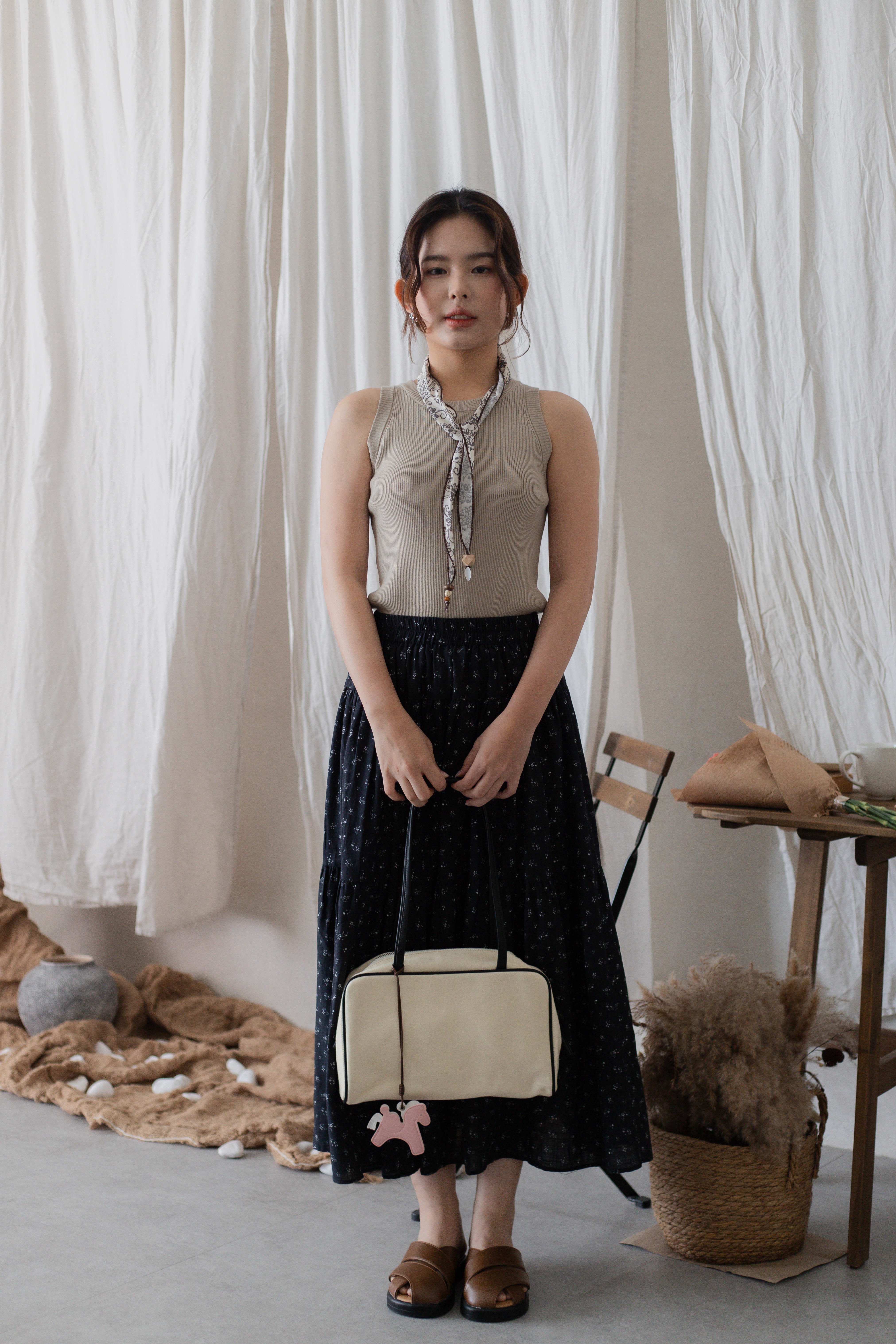 Sianna Bowler Shoulder Bag Beige  -D142BEI