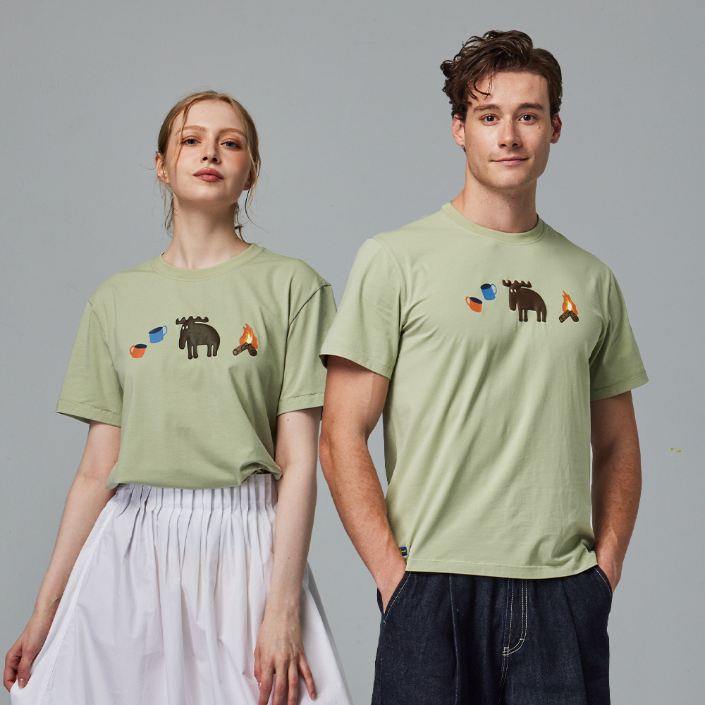 100moz 發泡 露營駝鹿 舒涼 柔彈T恤-酪梨綠