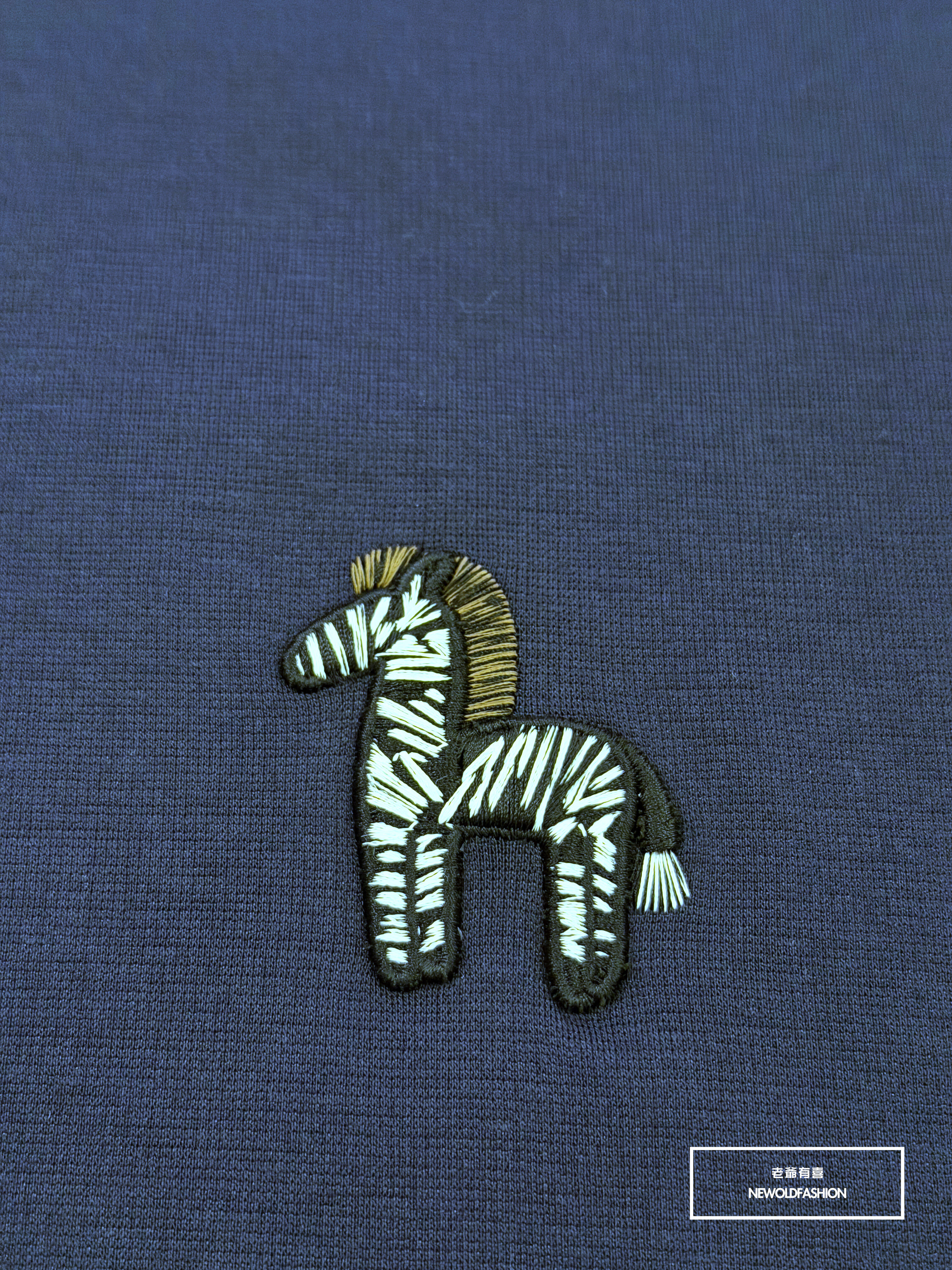 重磅搖滾斑馬刺繡短袖T恤－深藍｜ (NOF2604Z8003)