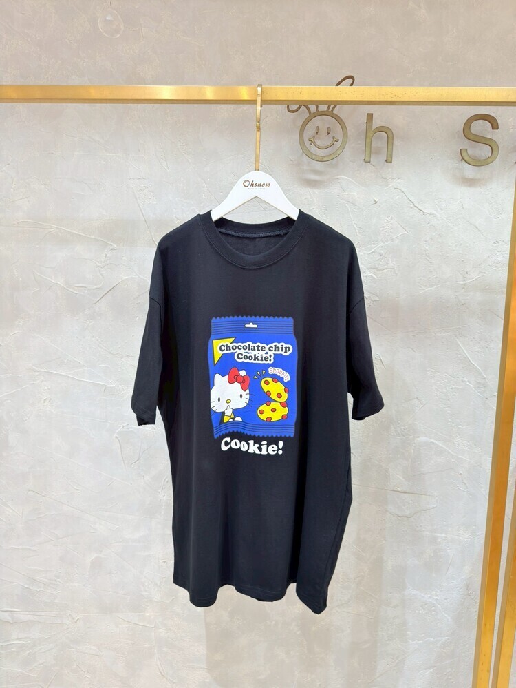 巧克力餅乾KT黑色上衣