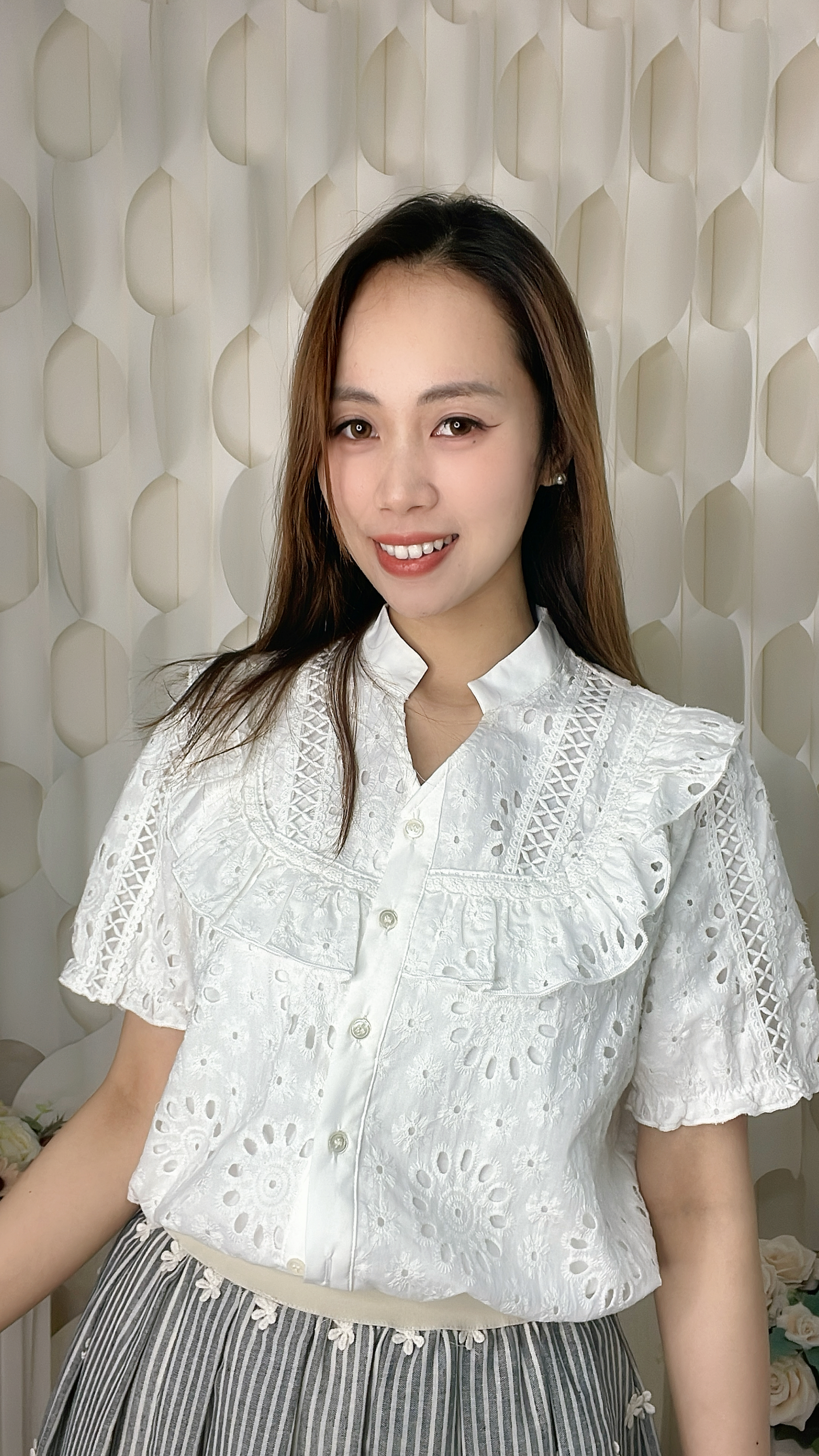 通花刺繡RUFFLE梭織上衣(胸42 腰42 長23吋) 36810 #2304clo