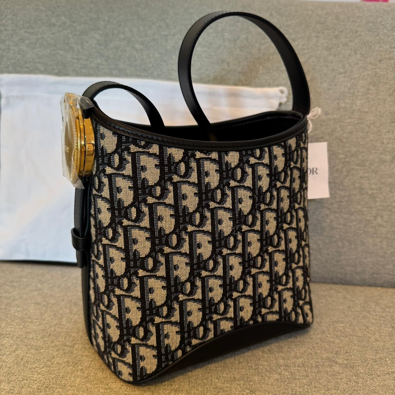 FRA-GGG0423-238 Dior M1531QTZQ (C1)