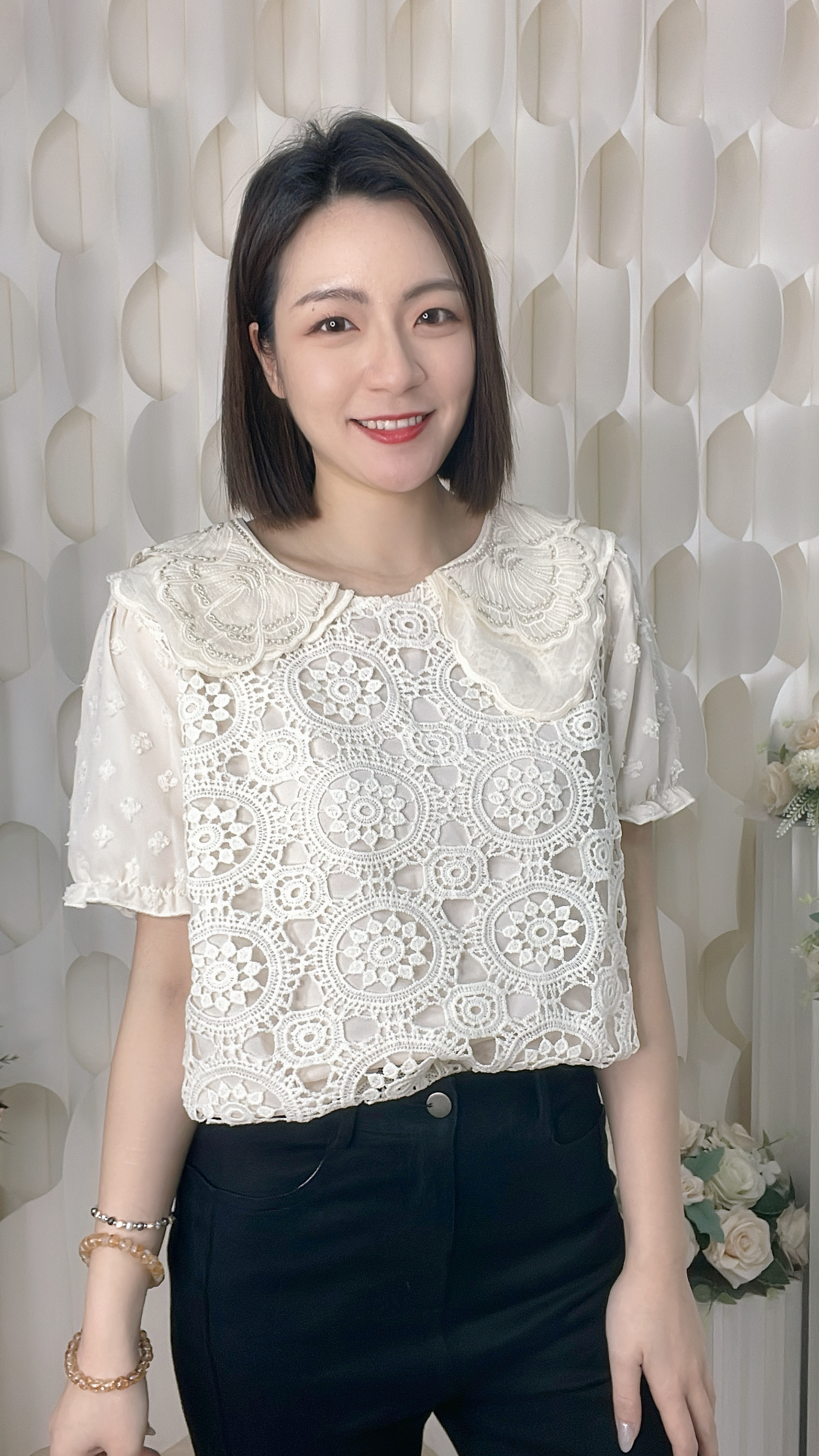 刺繡娃娃領圓形通花雪紡上衣（胸44 腰44 長25吋）36100 #2304clo