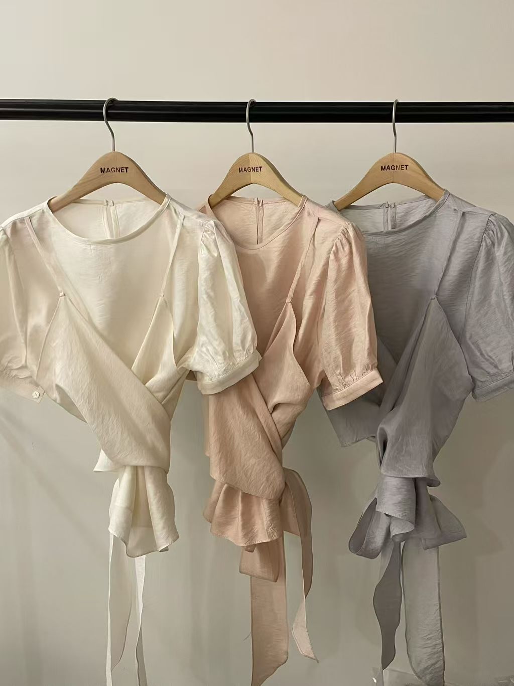 MN6128 交叉下擺綁結圓領上衣