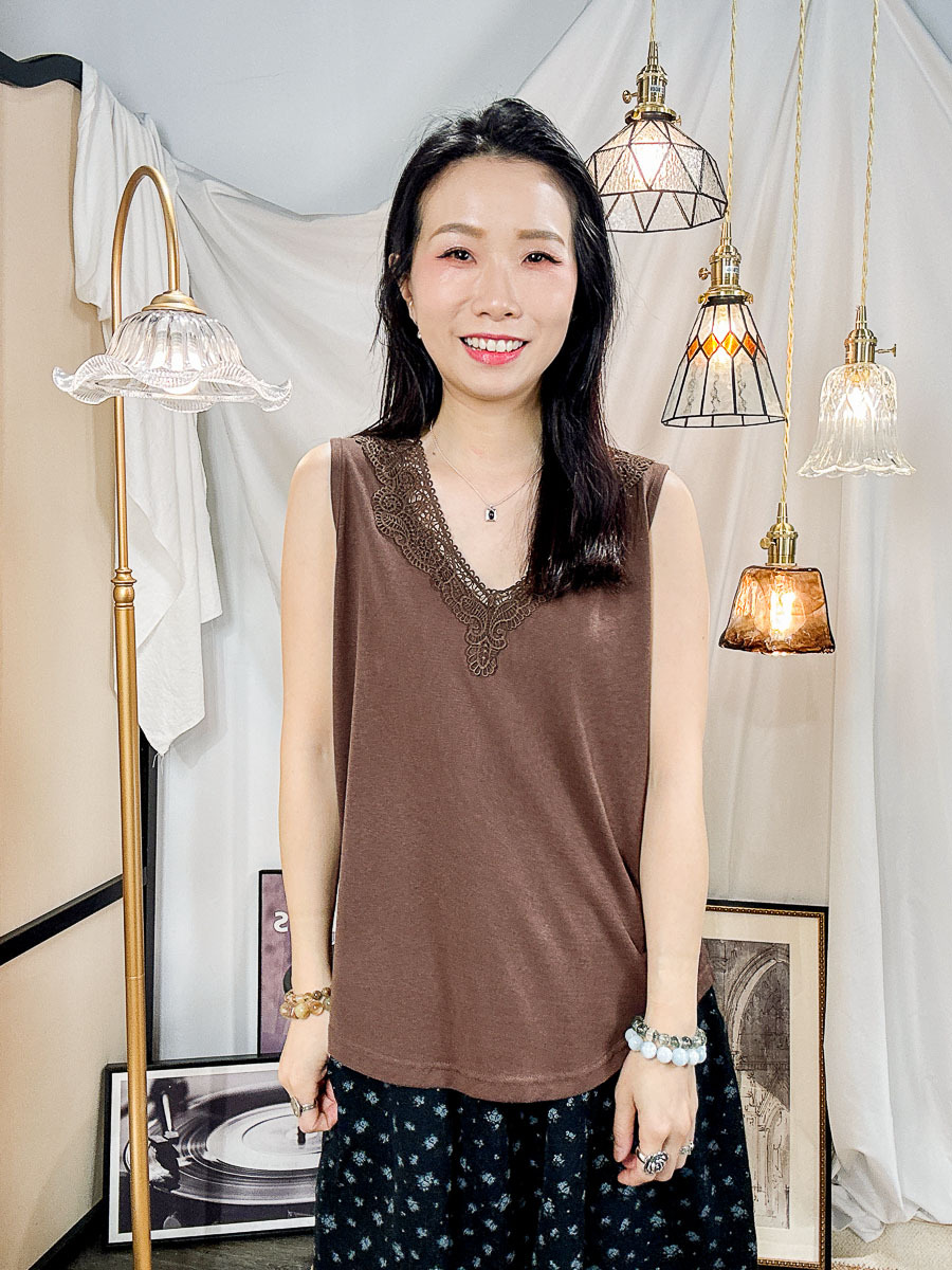 【多買多優惠】V領邊LACE．竹節料背心【不設退換】