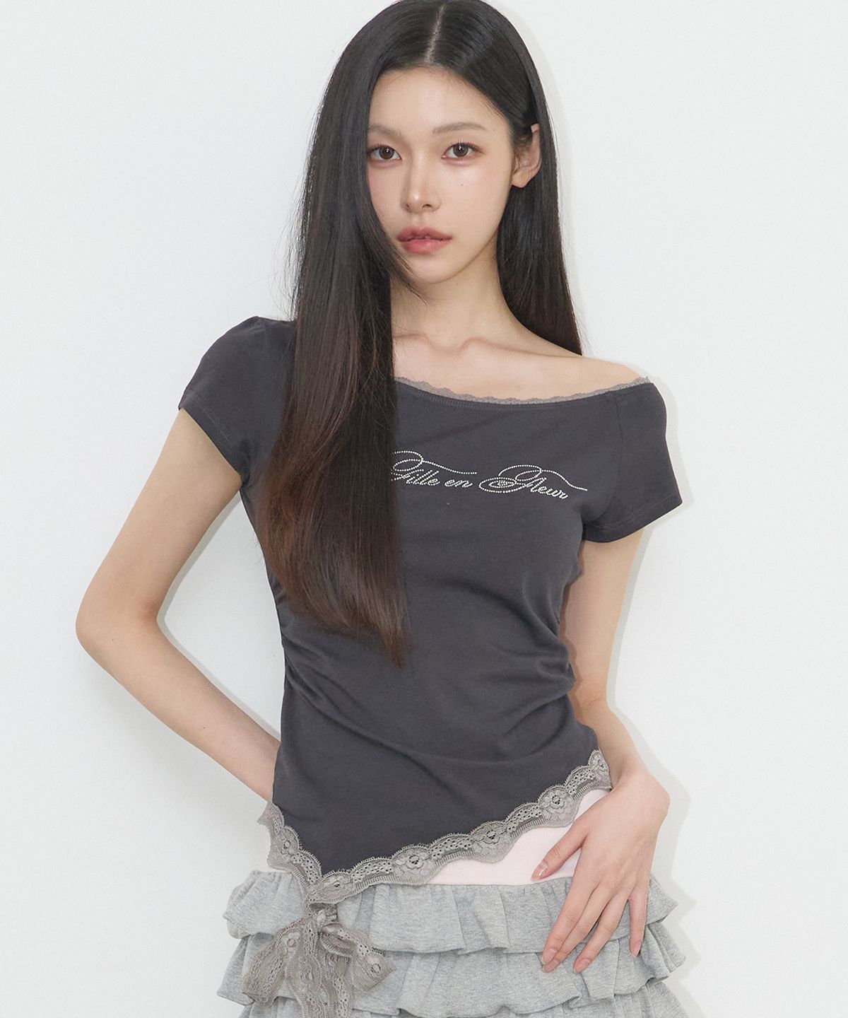 ILLIGO 蕾絲單肩抽褶上衣 炭灰 26SMTOP12CH