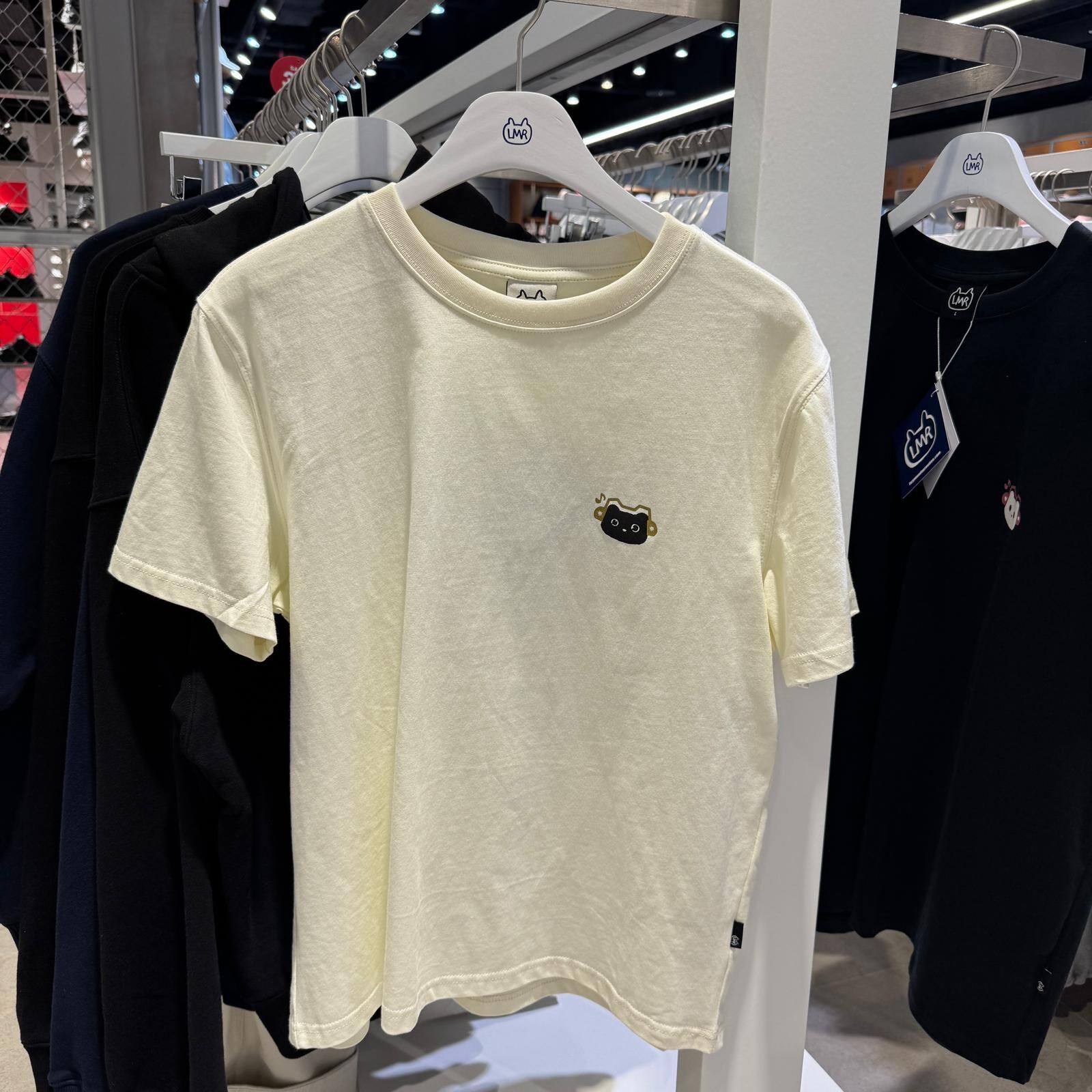 C78 LMR 細logo+背後英文字 T-Shirt - Cream｜BQQTSAM712