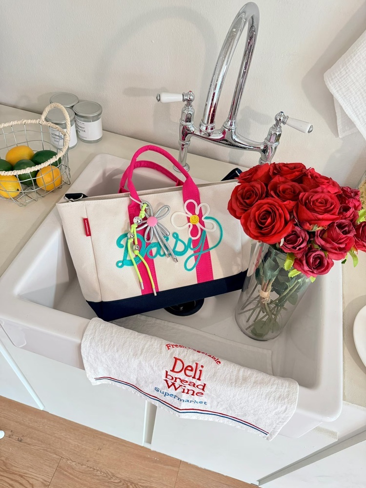 【現貨+預購】電繡草寫英字花朵帆布肩背+手提包『預購時間7-14天』