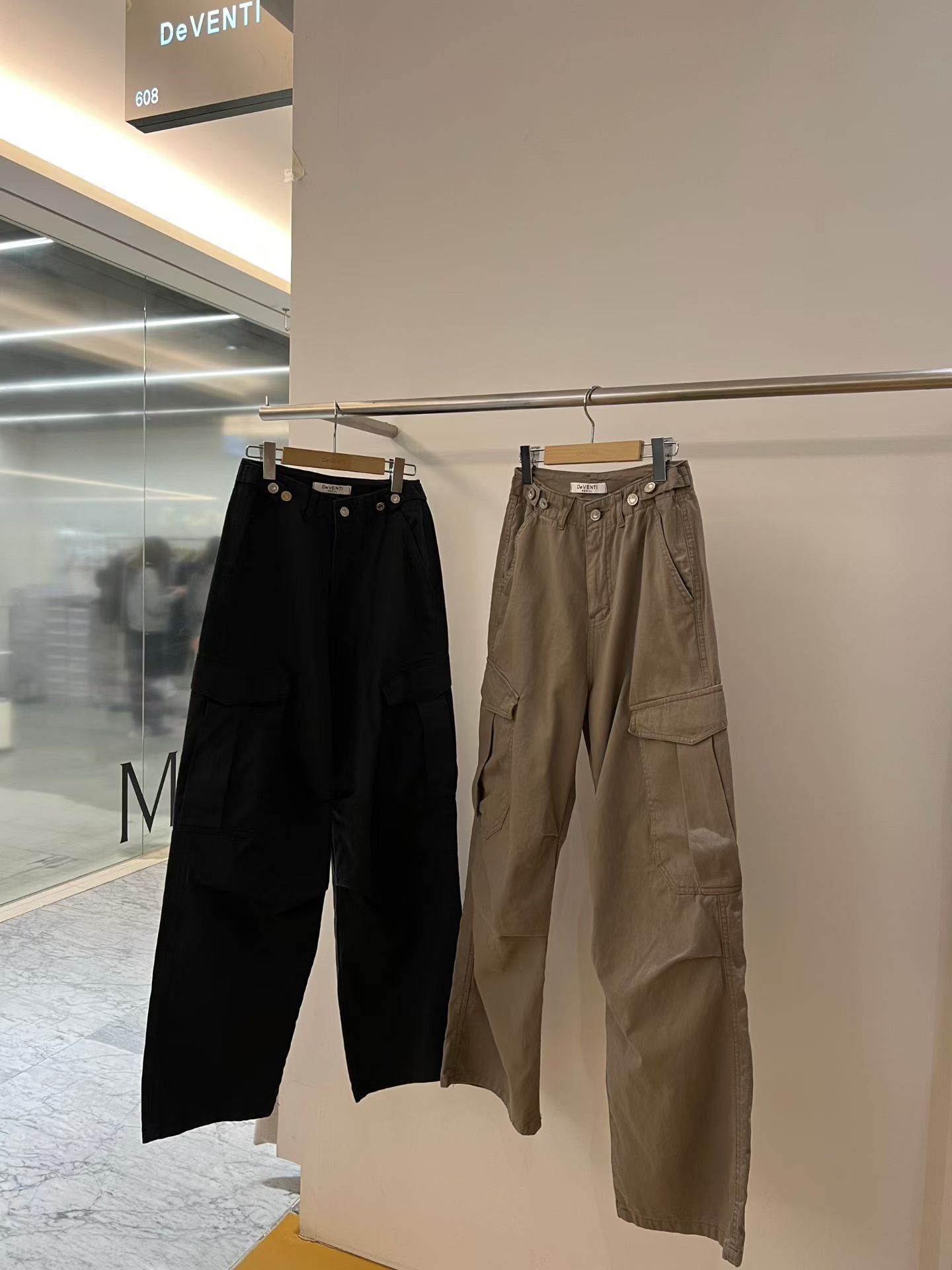 DV6112 型格風工裝滑料休閑褲